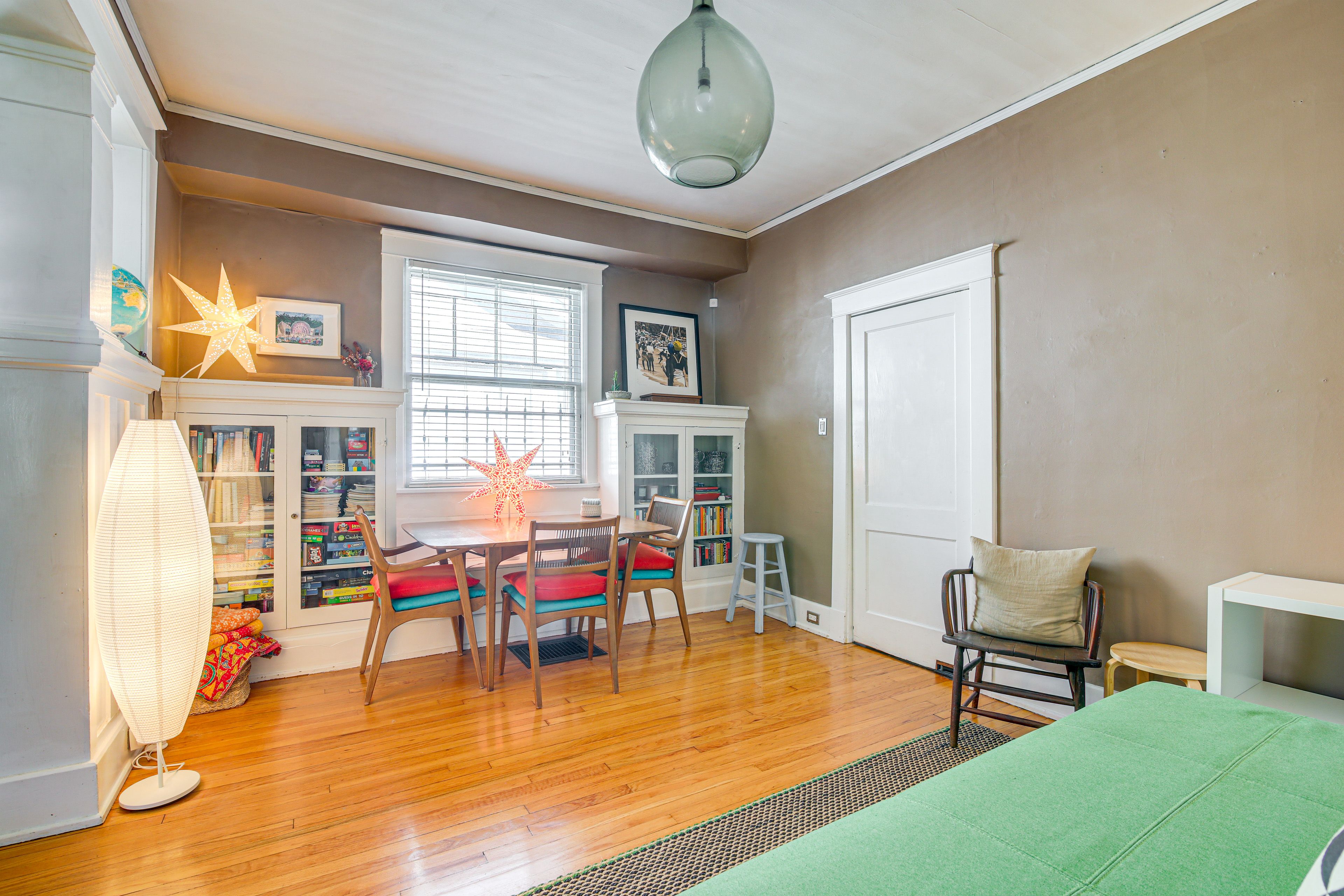 Sitting Room | Board Games & Books | Free WiFi