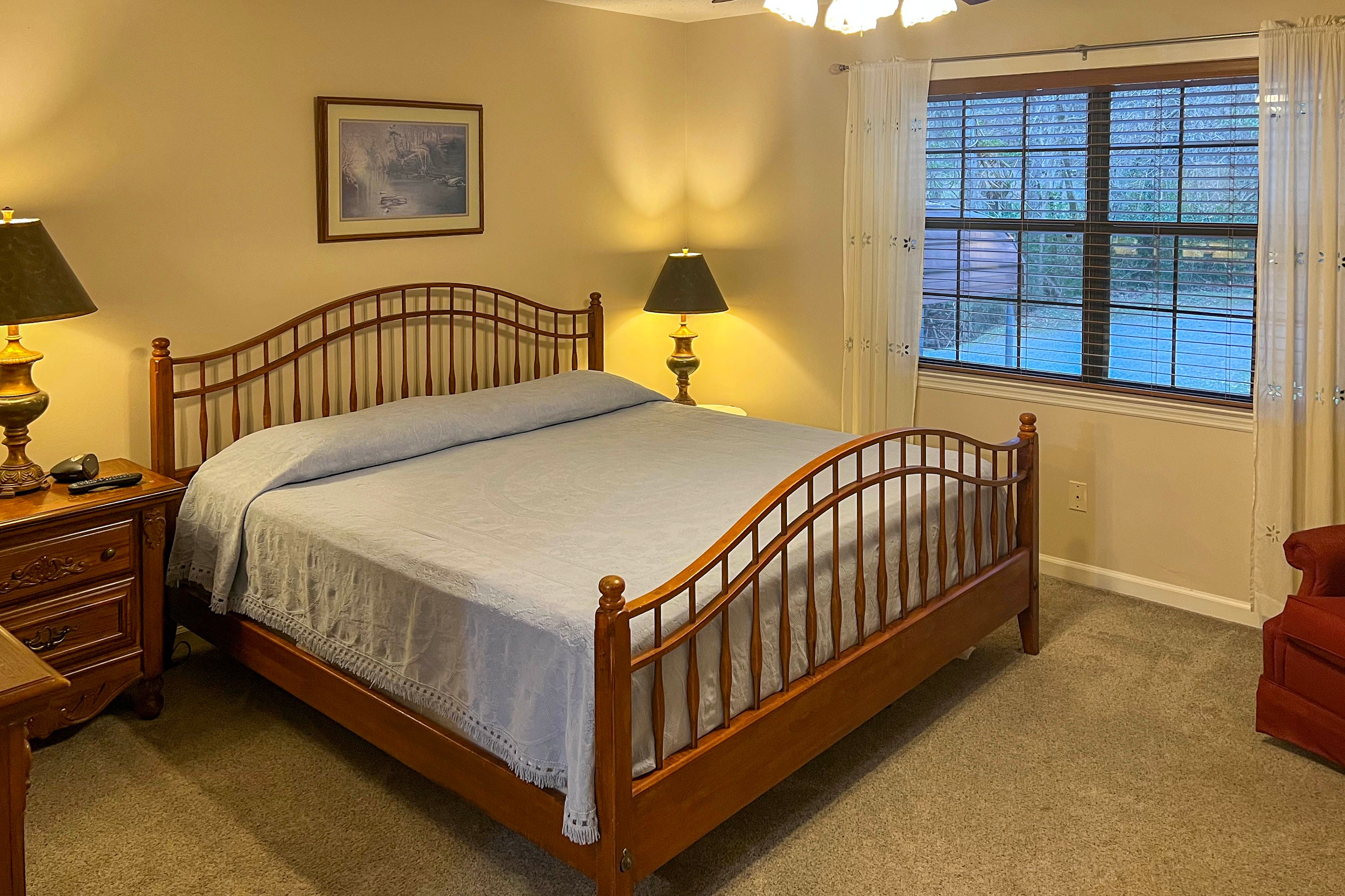 Bedroom 1 | King Bed | Linens Provided | En-Suite Bathroom