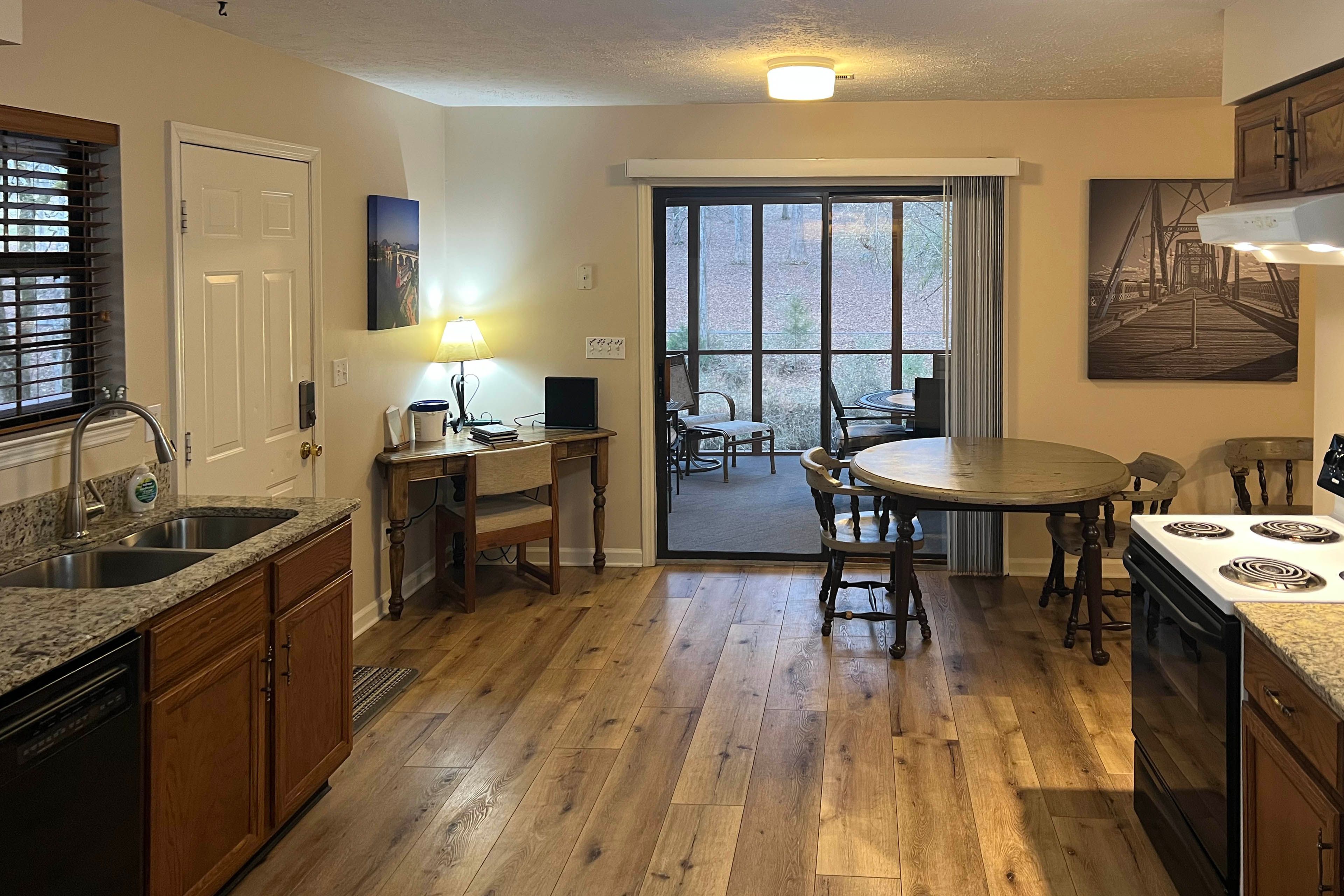 Kitchen | Cooking Basics | Coffee Maker | Desk | Dining Table