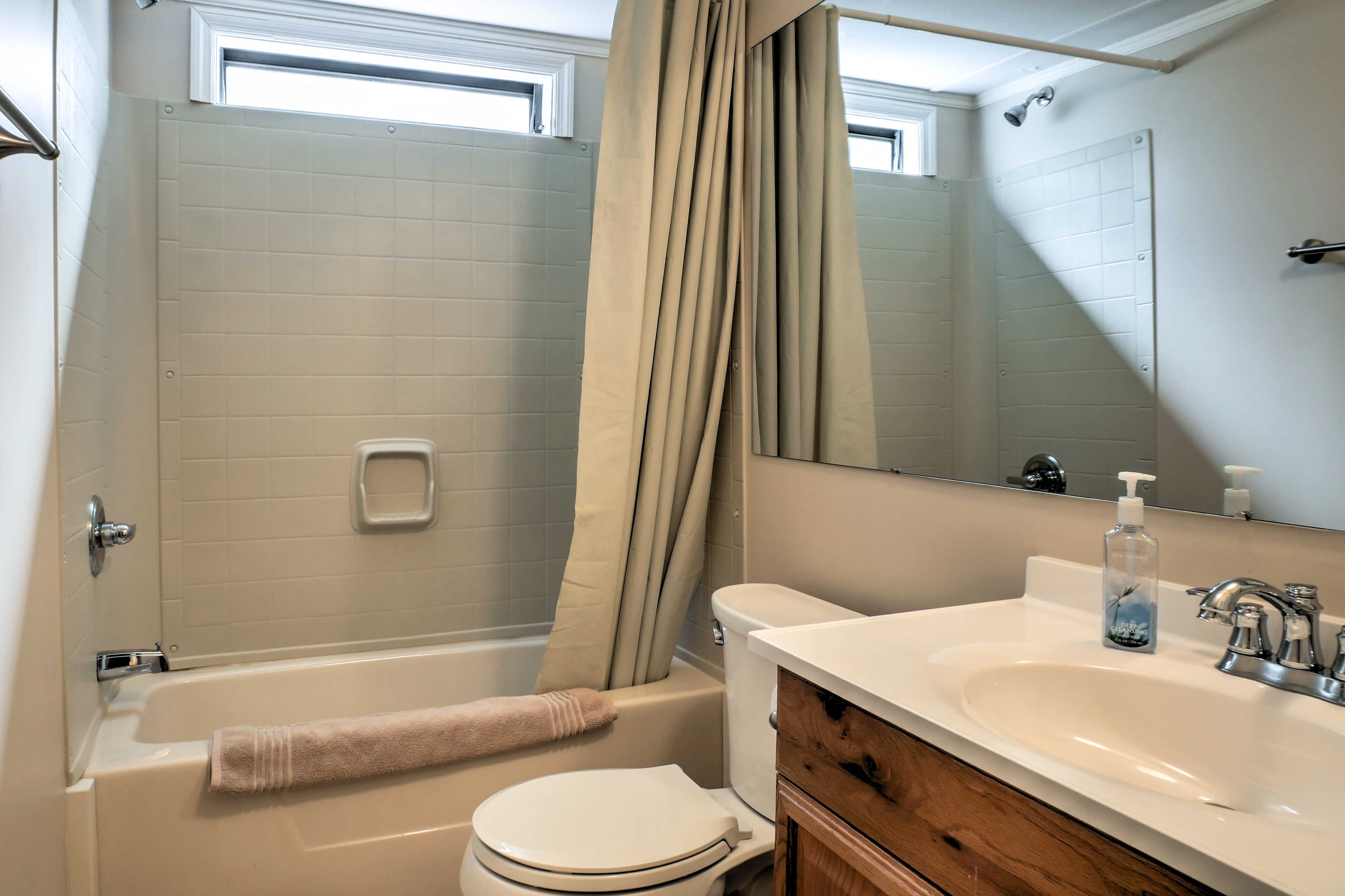 Full Bathroom