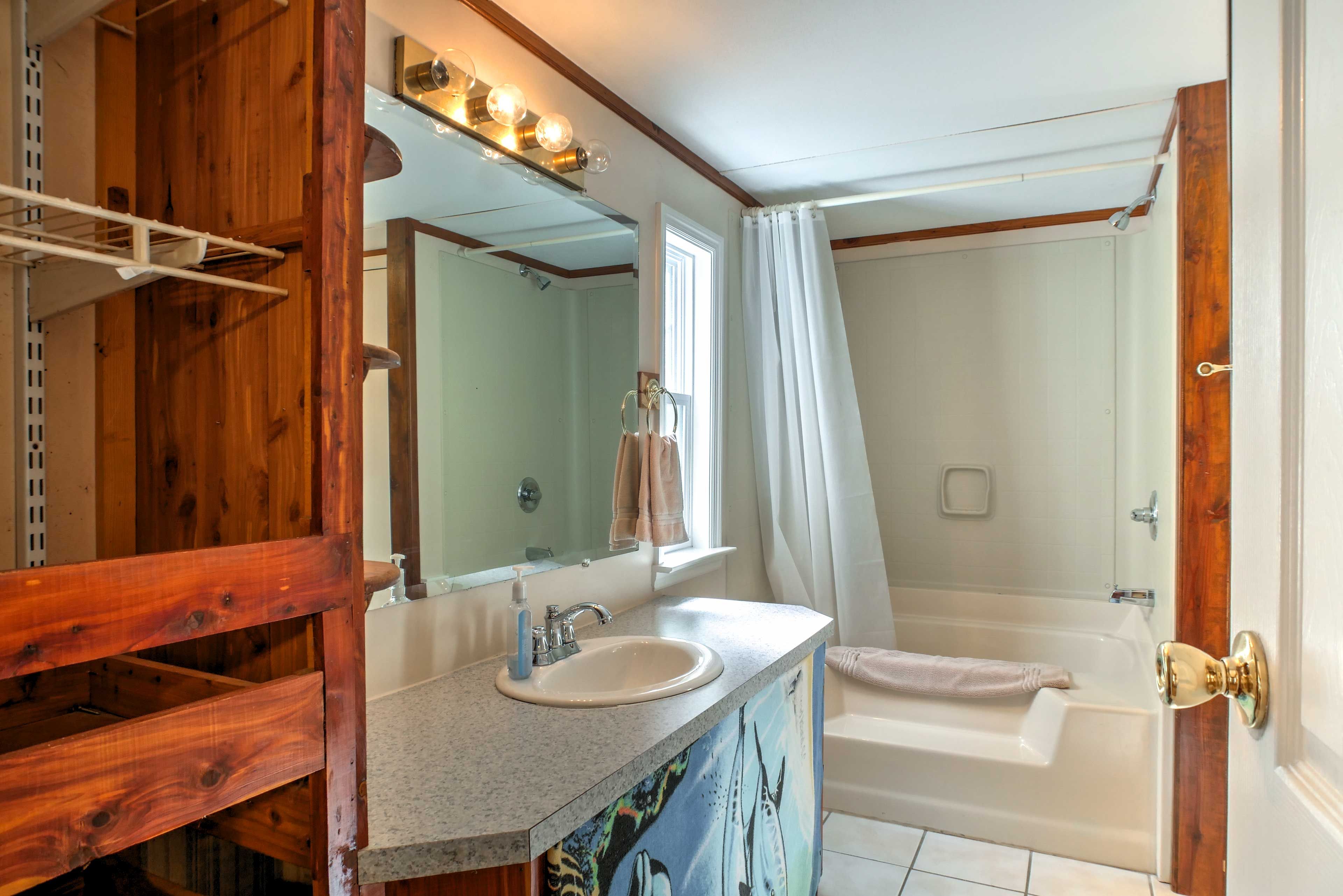 Full Bathroom
