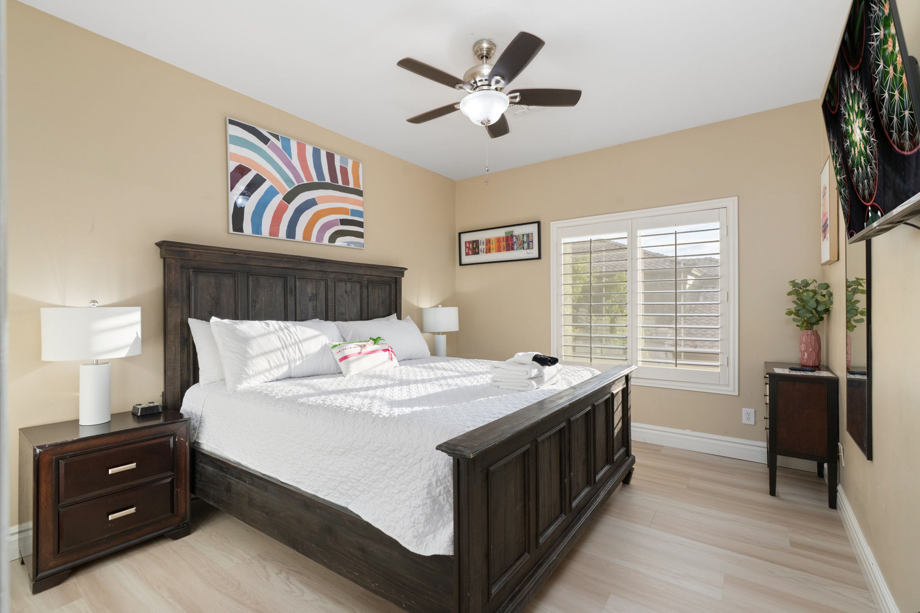 Bedroom 2 | King Bed