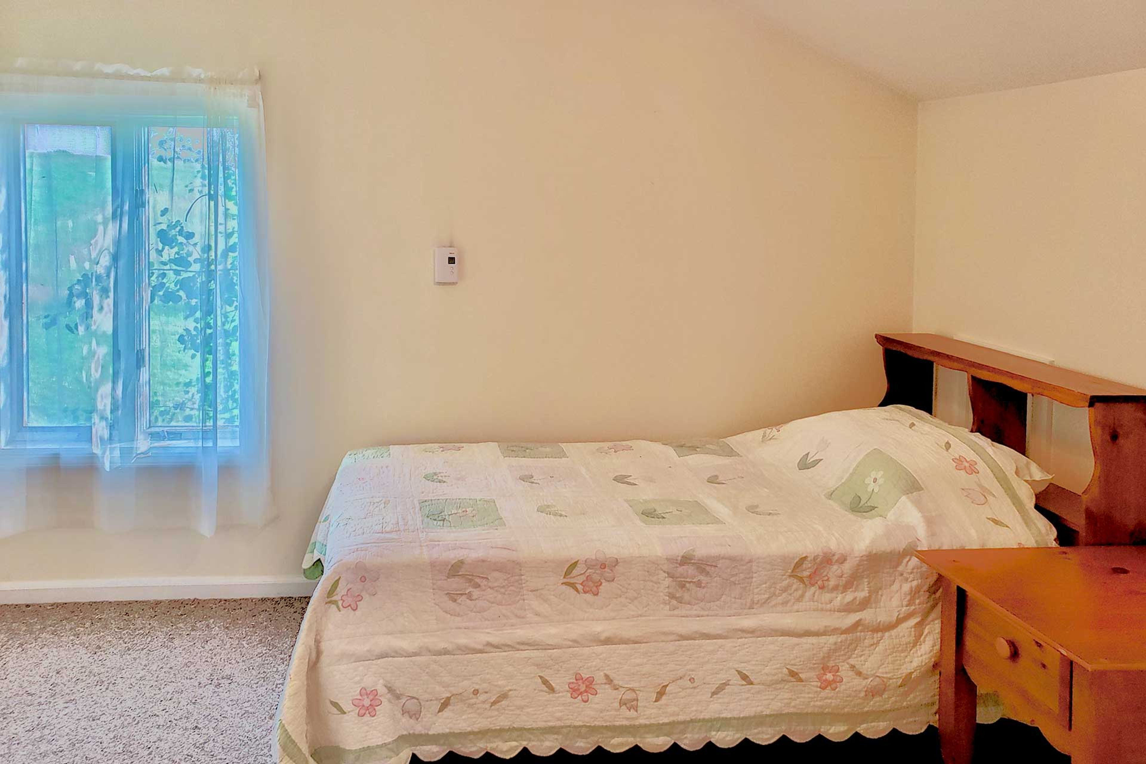 Bedroom 2 | Twin Bed
