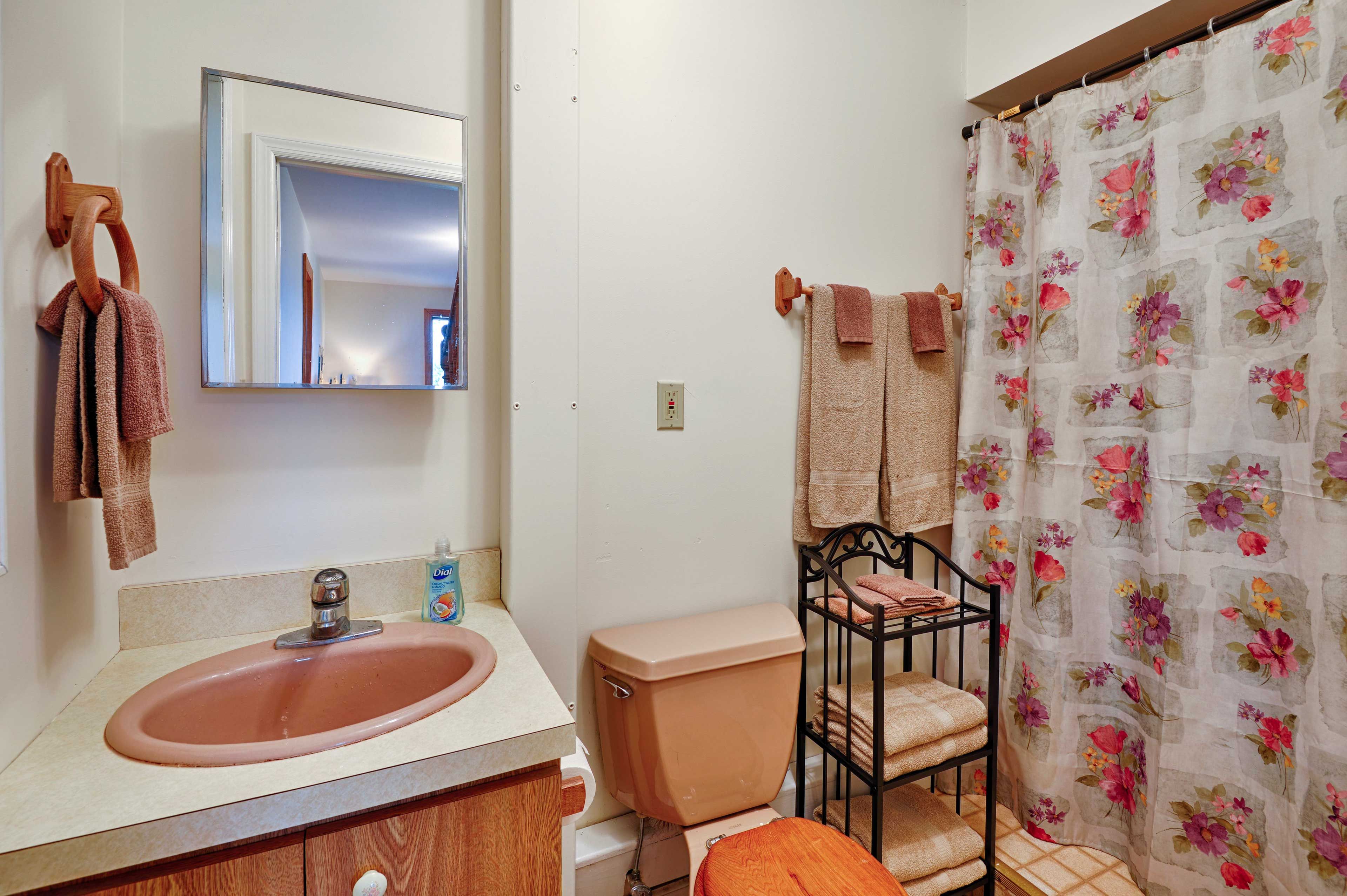 Bathroom | Towels Provided