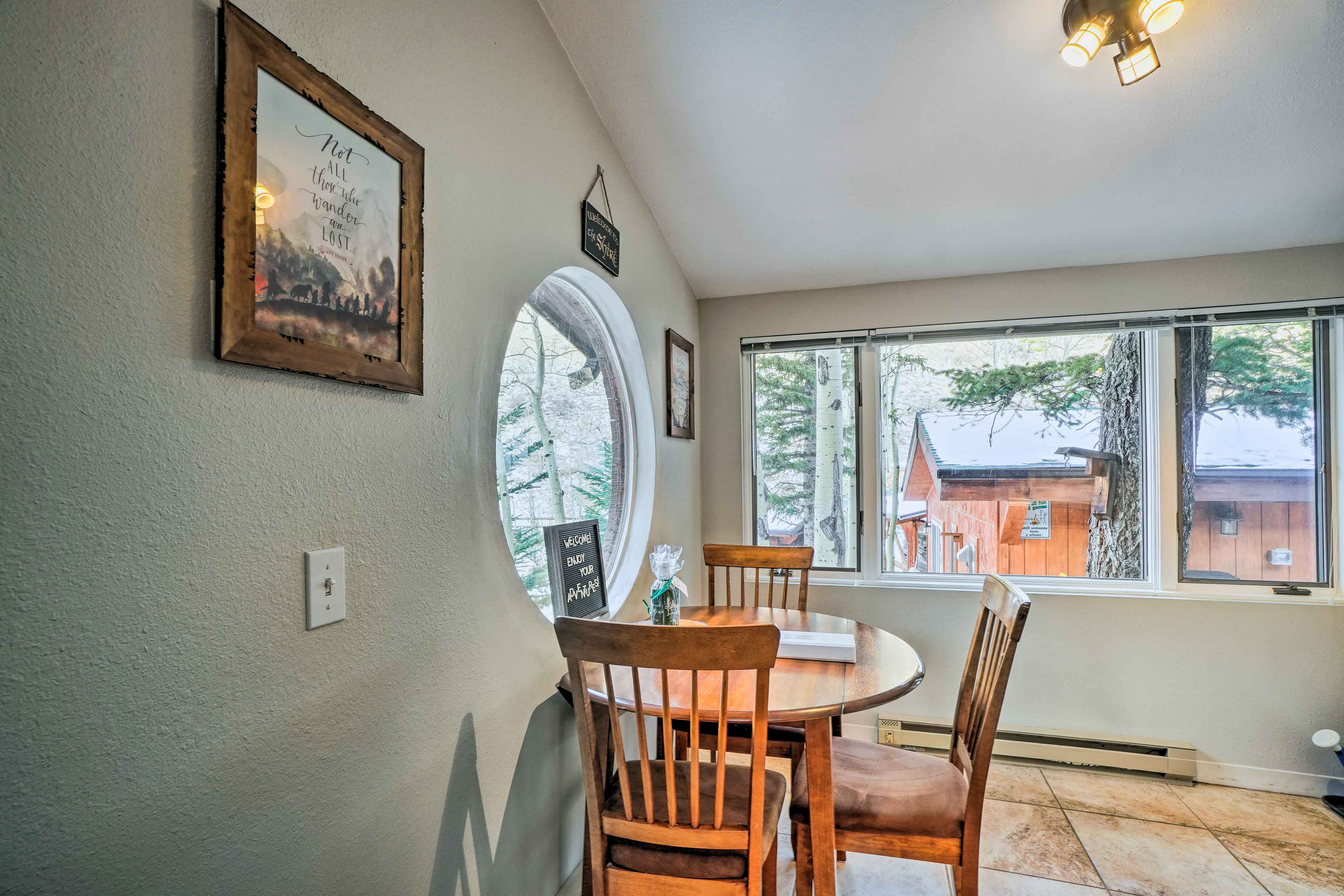 Alternate Dining Area | Main Level