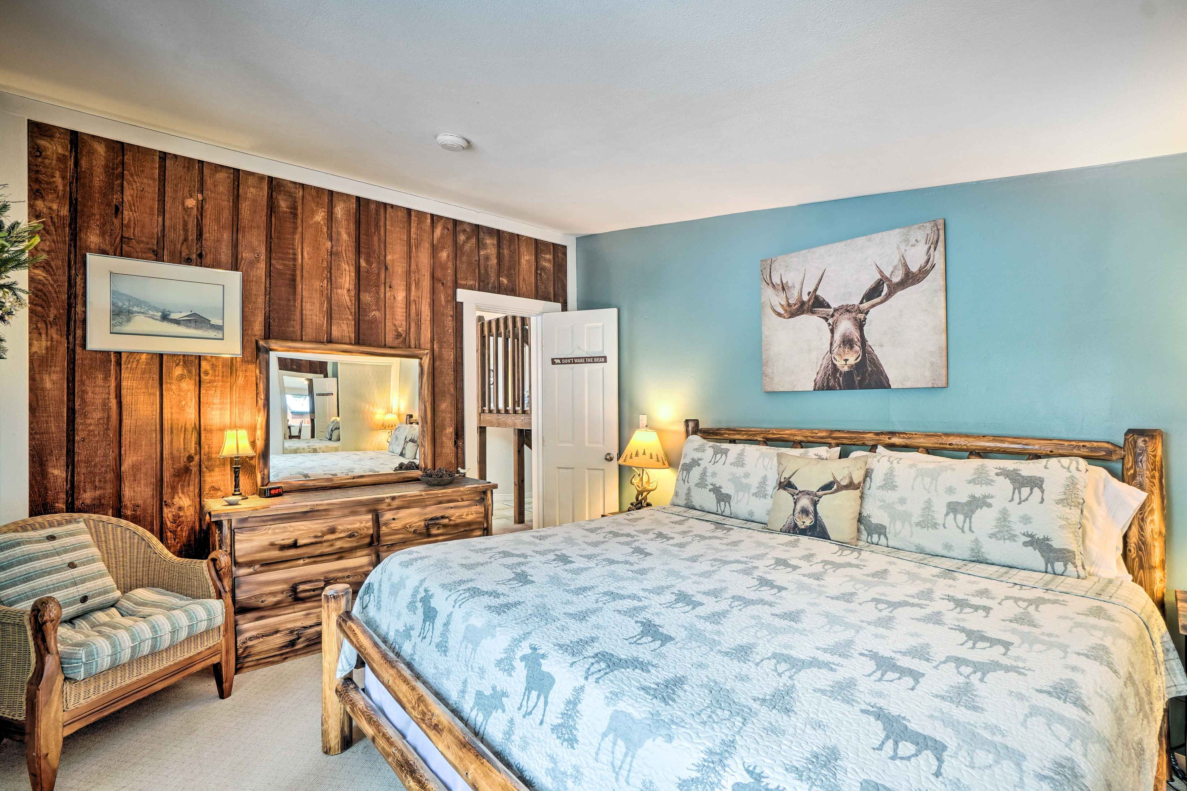 Bedroom 1 | King Bed | Linens Provided | Main Level