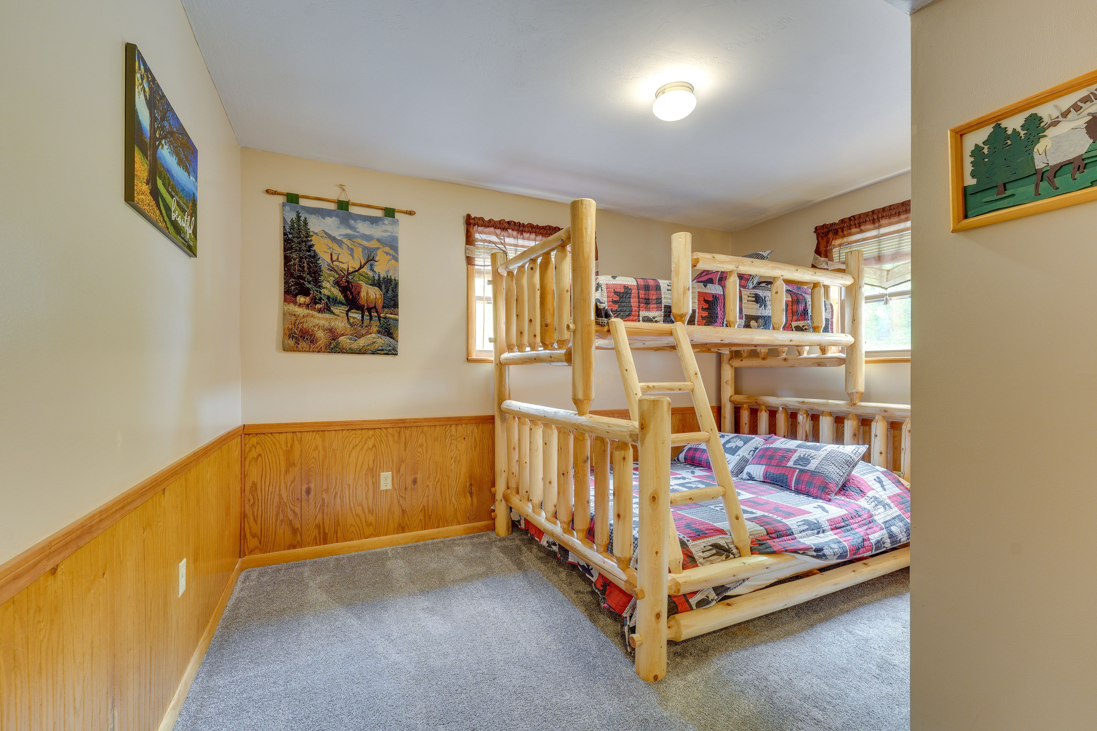 Bedroom 2 | 1st Floor | Twin/Queen Bunk Bed