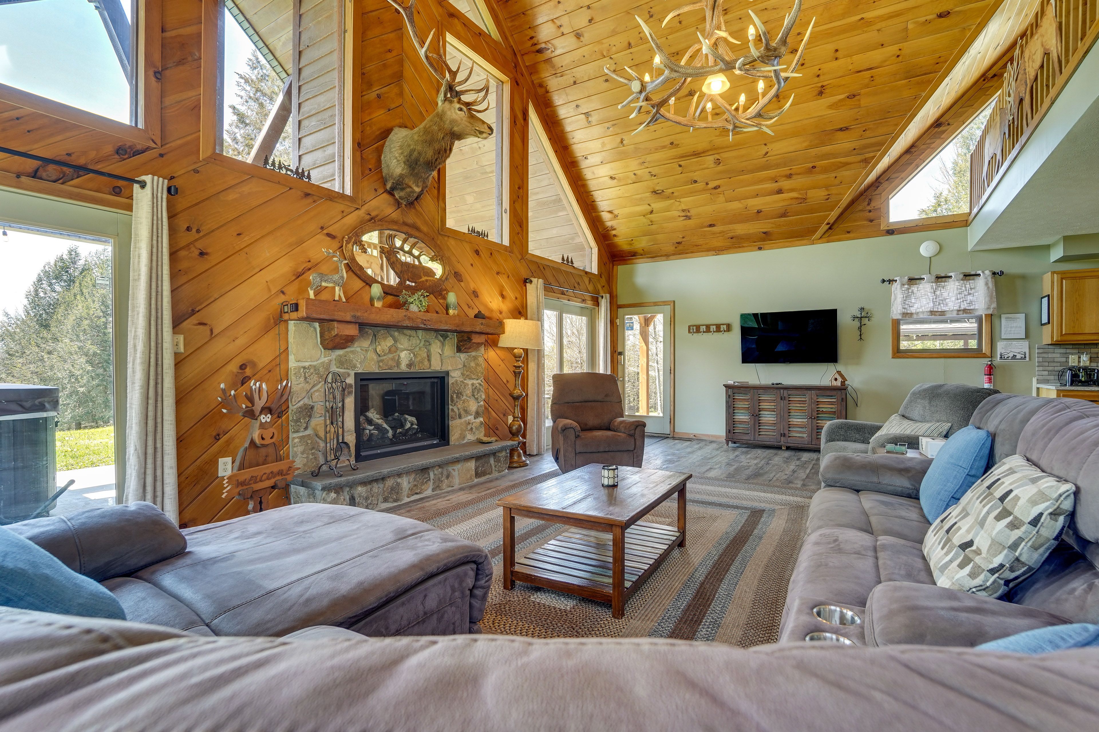 Benezette Vacation Rental | 2BR | 2BA | 2,000 Sq Ft | 1 Step to Enter