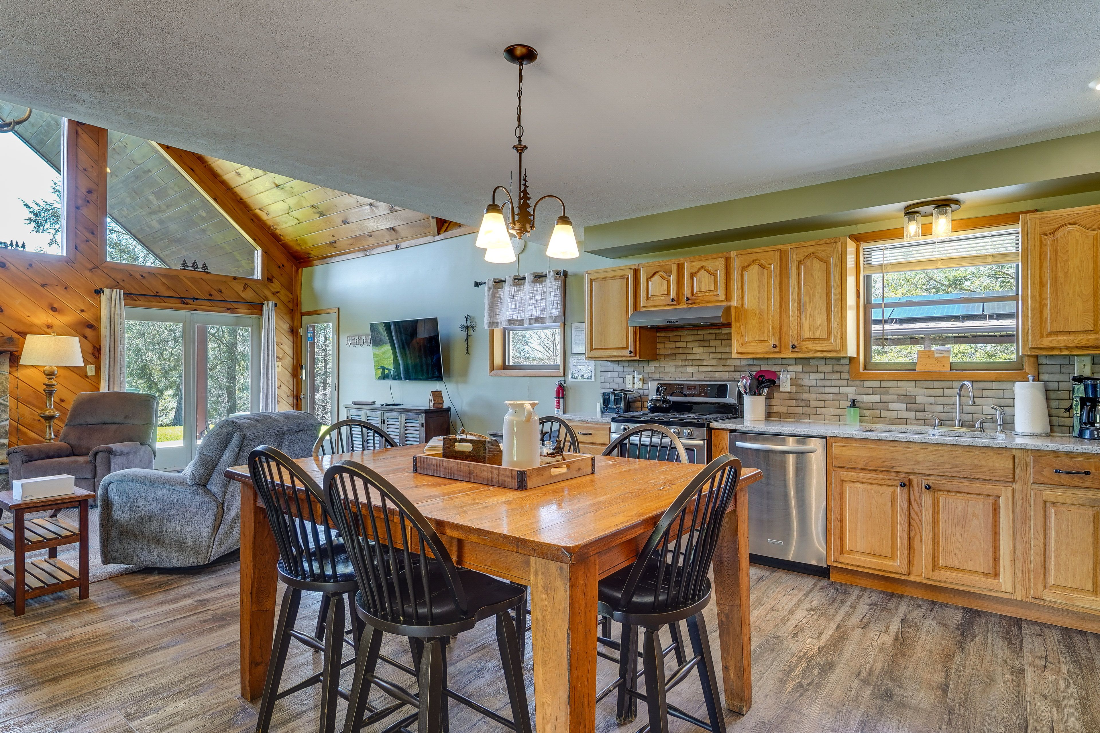 Kitchen | 1st Floor | Dining Table | Cooking Basics | Dishware & Flatware