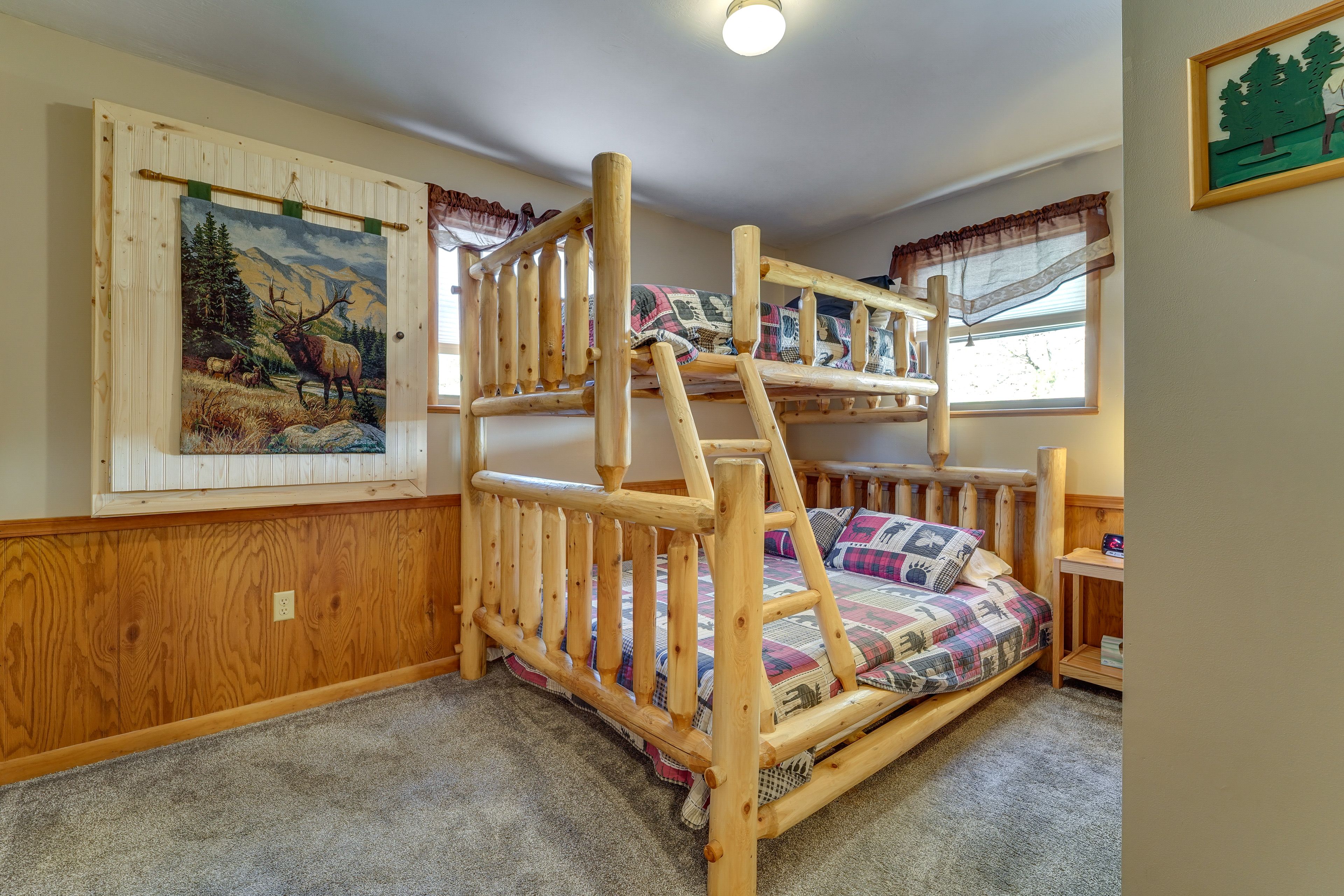 Bedroom 2 | 1st Floor | Twin/Queen Bunk Bed
