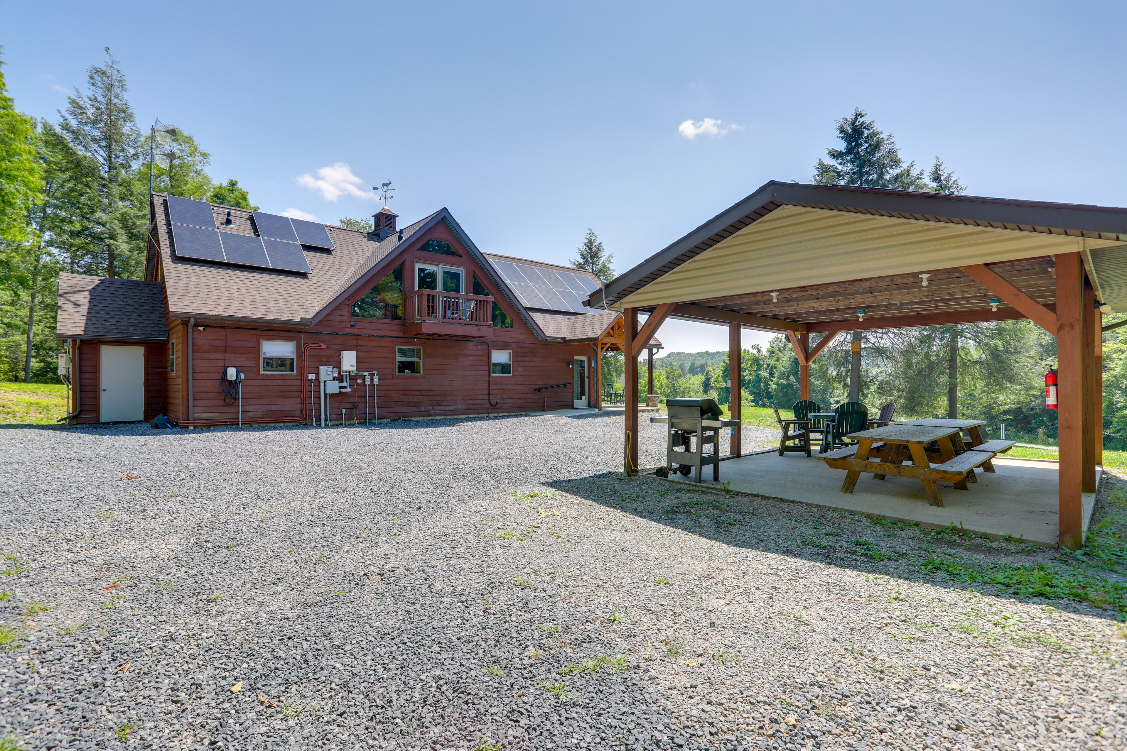 Covered Picnic Area | Gas Grill