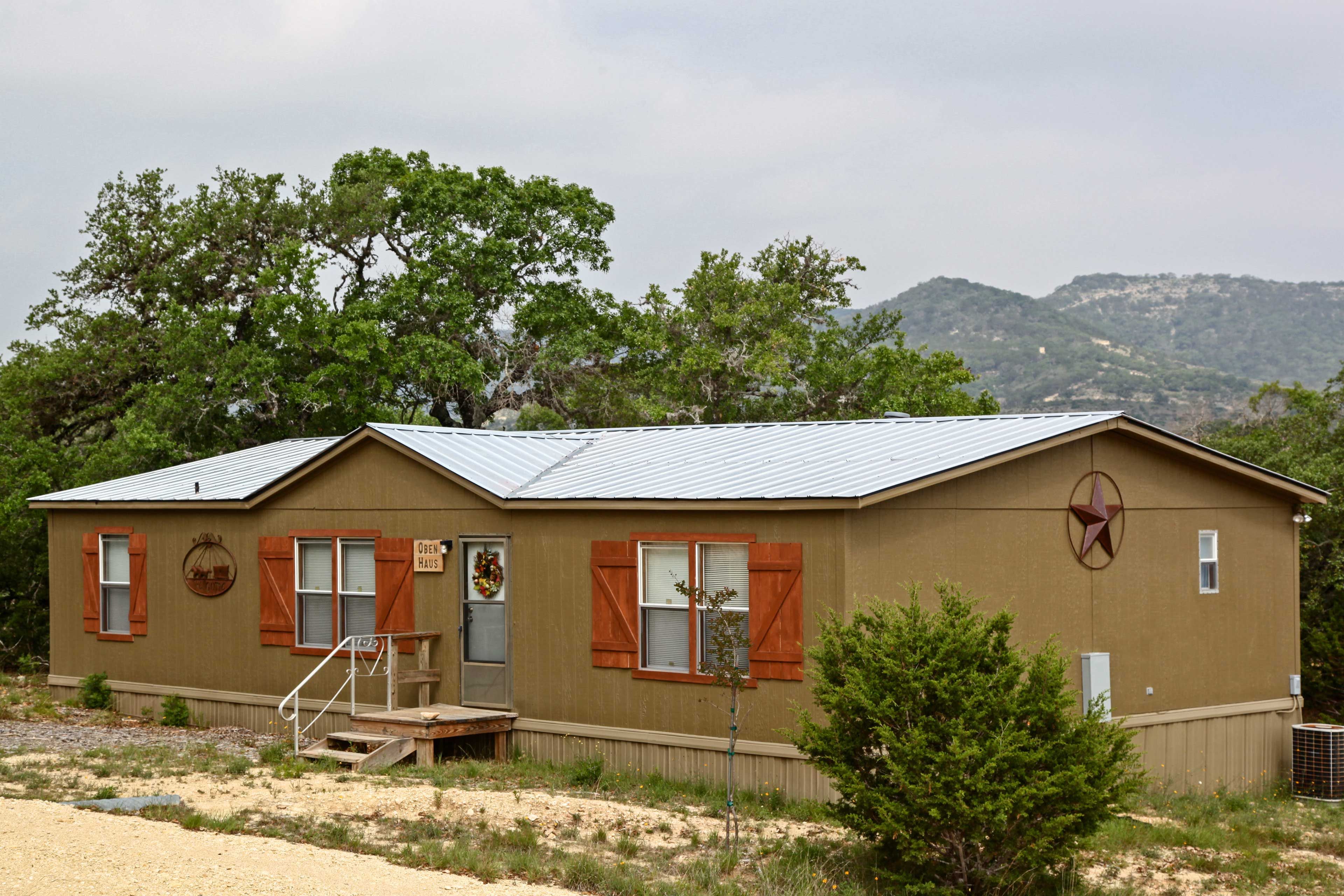 Exterior | Front Entrance | Private Entrance | Mountain Views