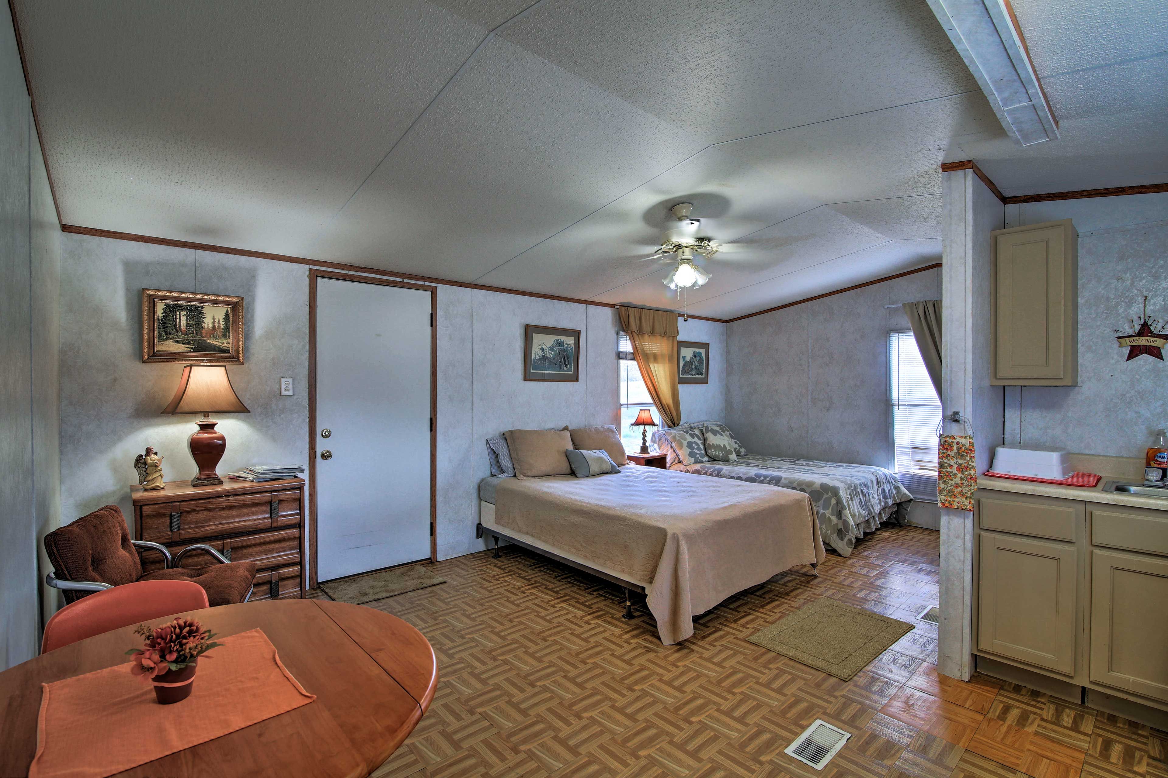 Bedroom 2 | Queen Bed | Full Bed