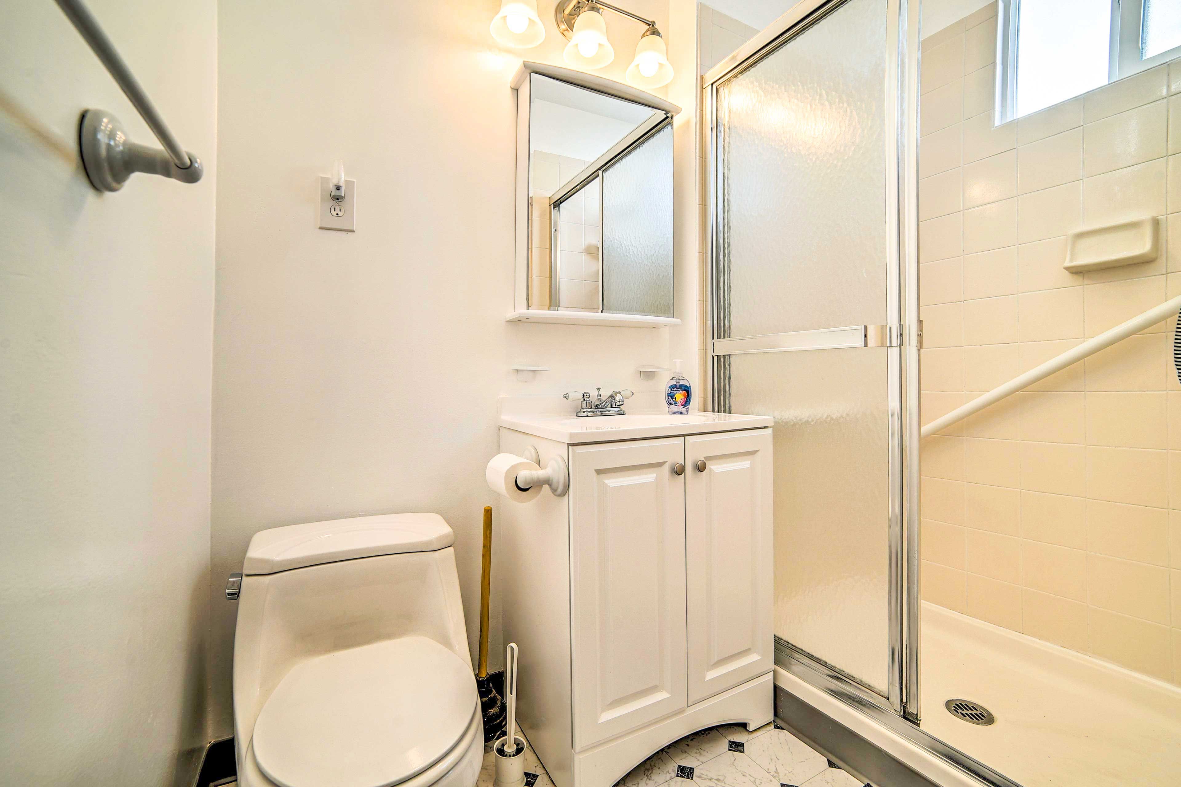 Full Bathroom | Linens & Towels
