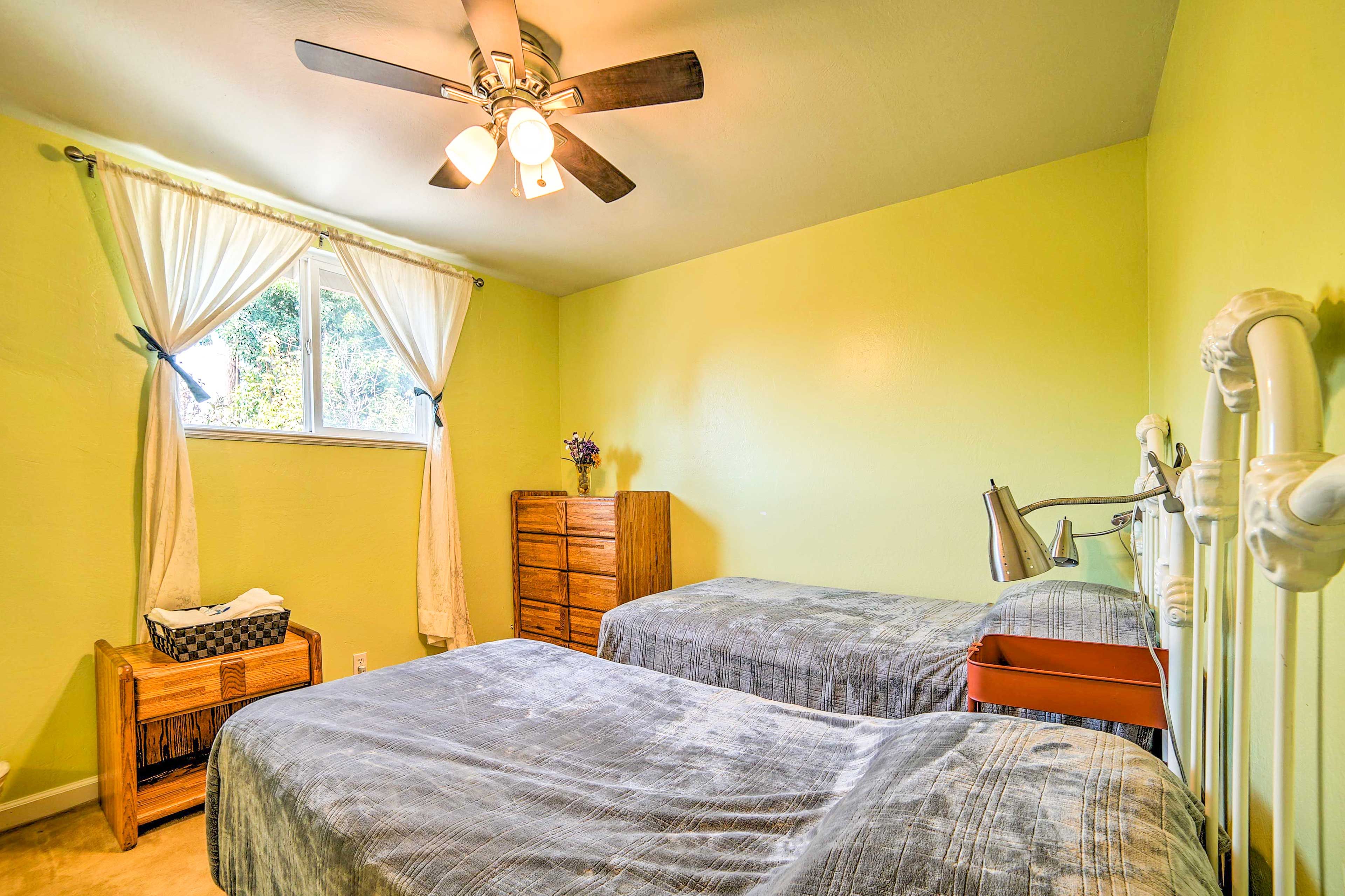 Bedroom 3 | 2 Twin Beds