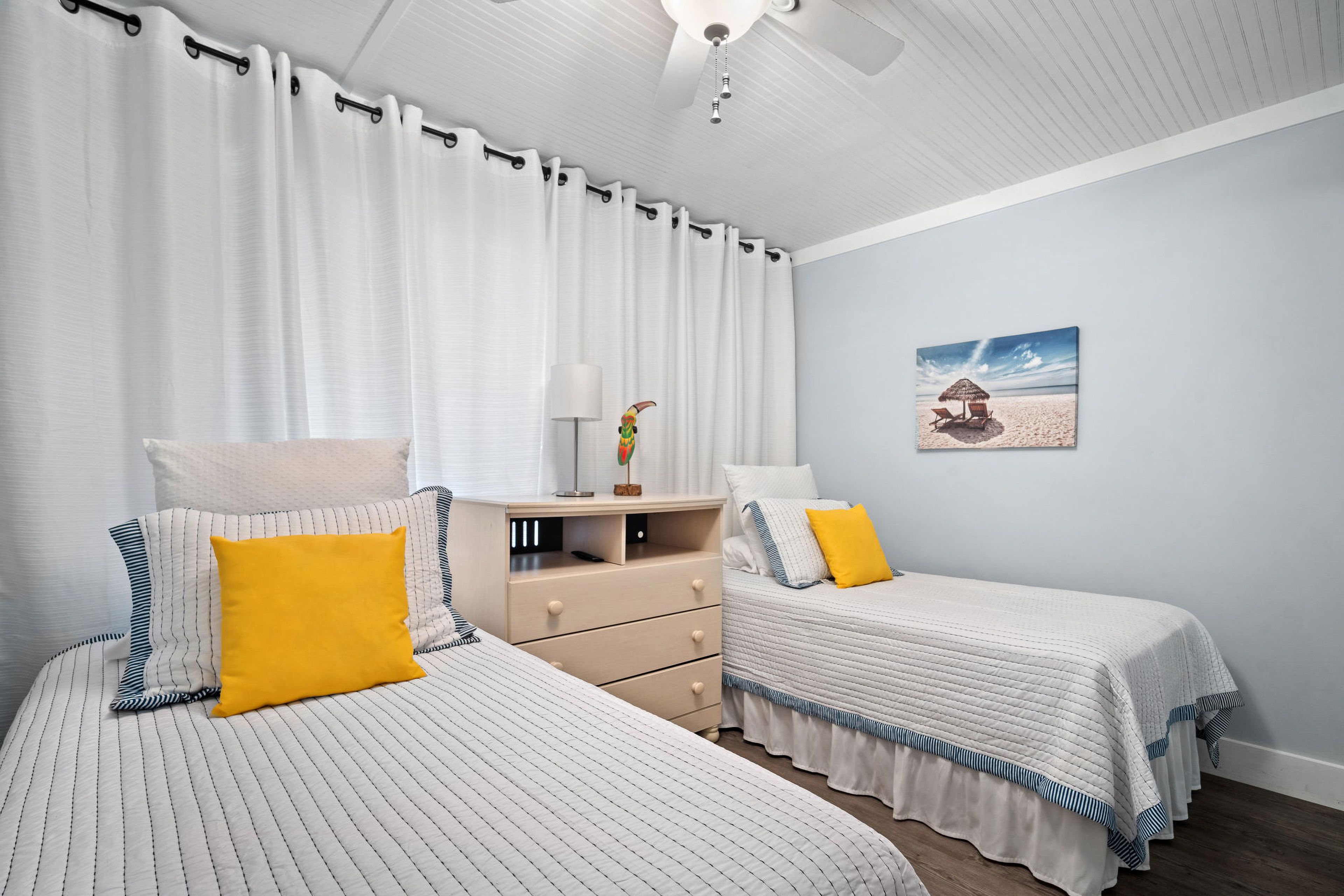Bedroom 2 | 2 Twin Beds