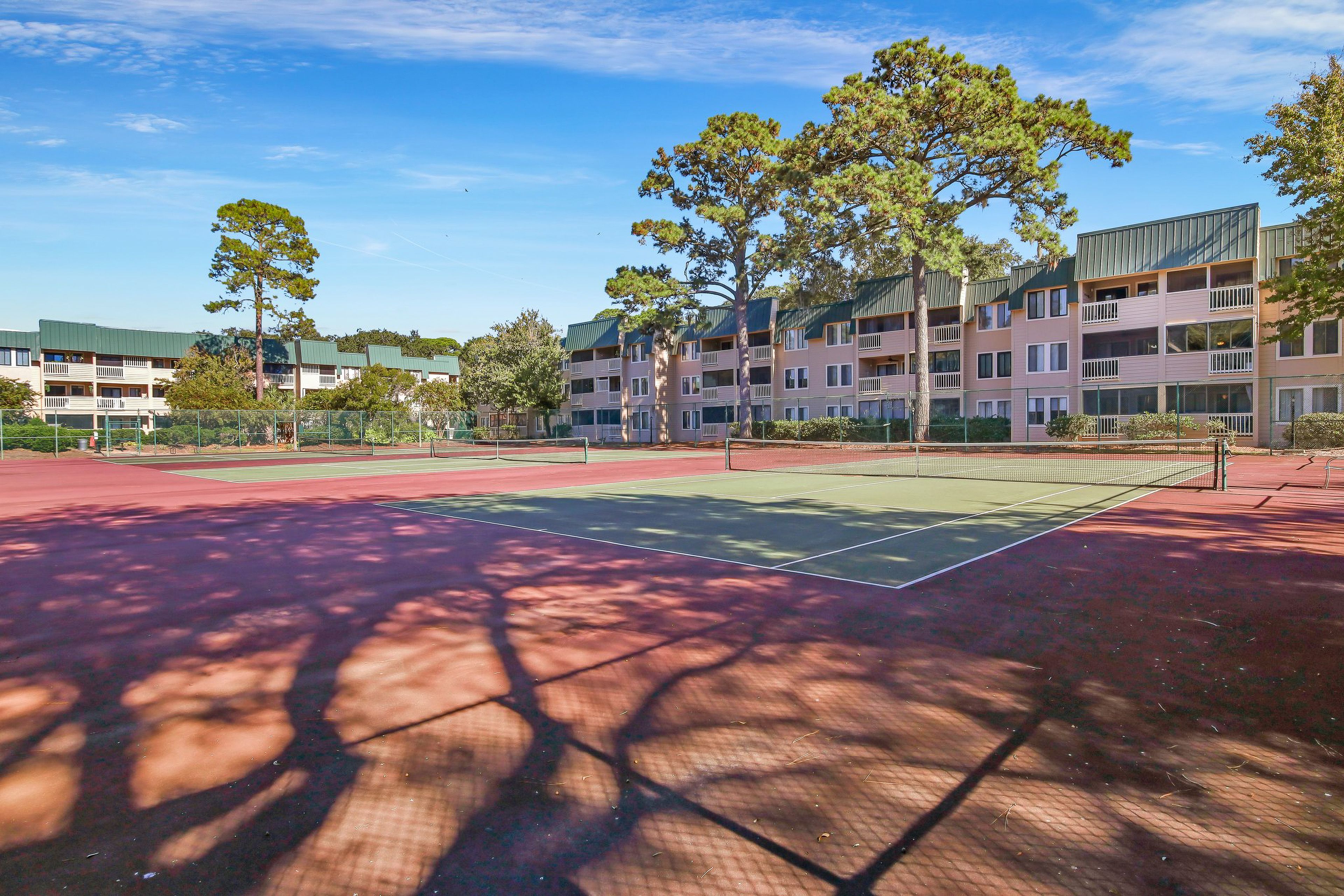 Community Amenities | Tennis Courts