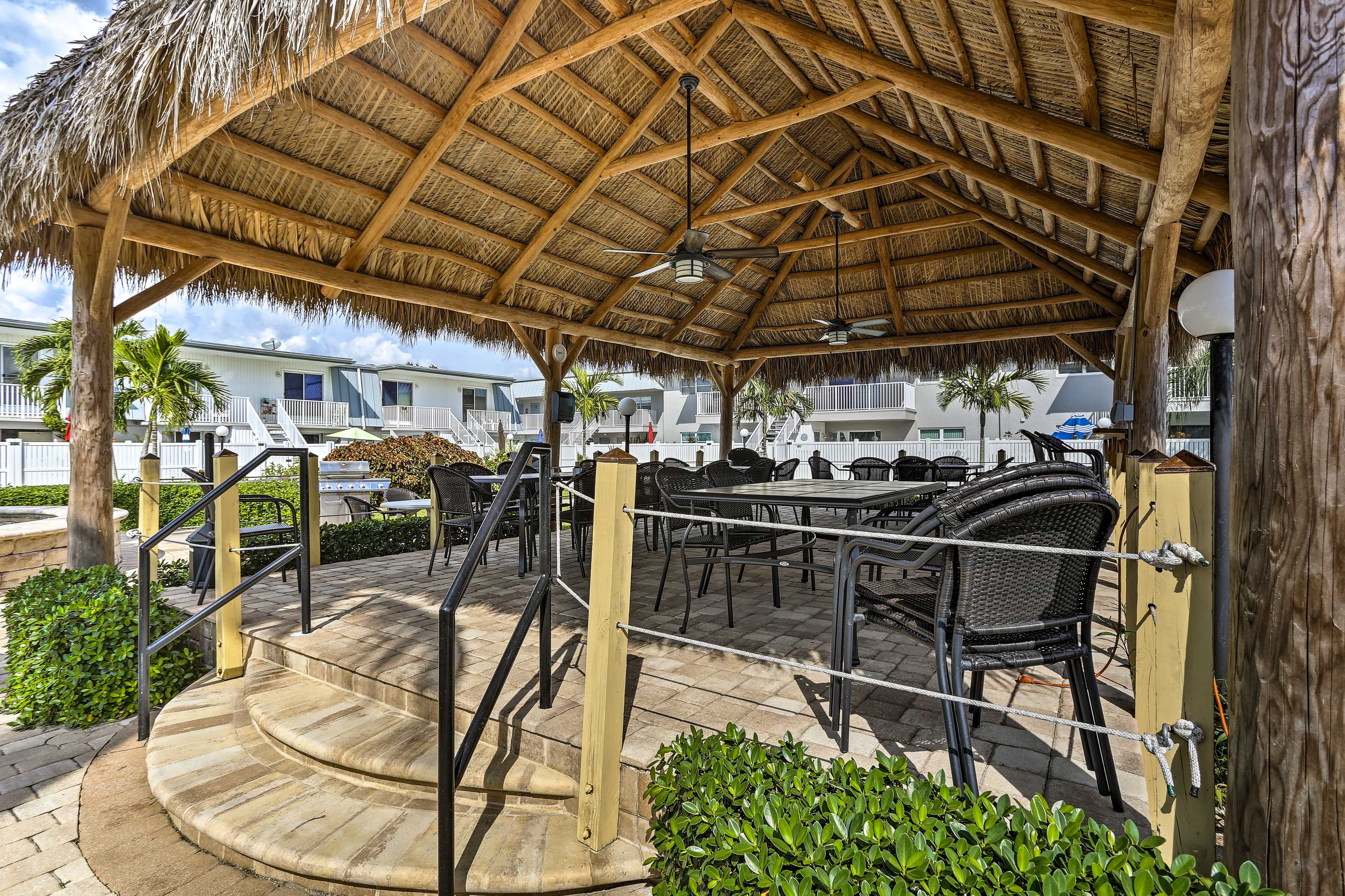 The covered picnic areas are great for meeting other travelers.