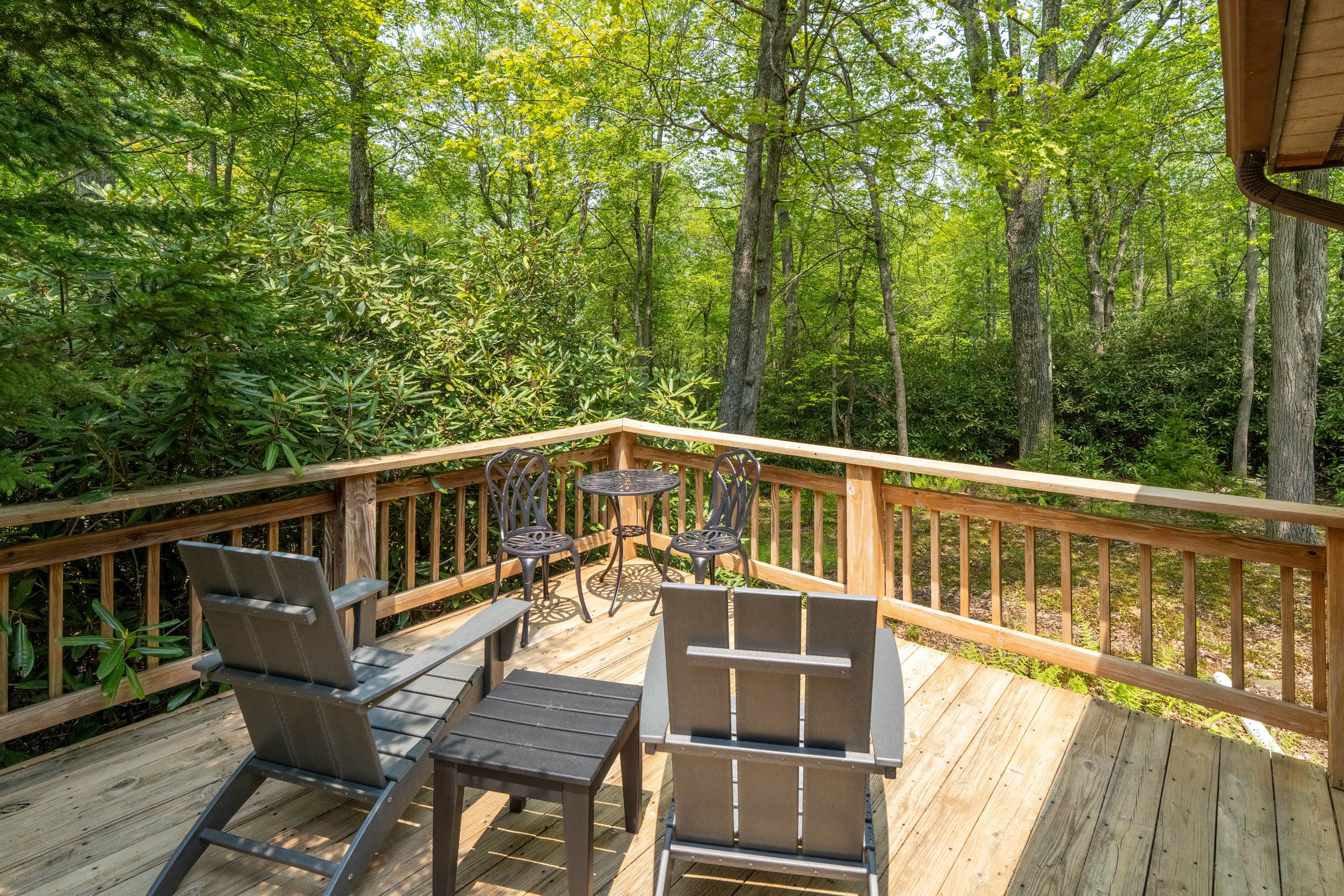 Side Deck | Seating