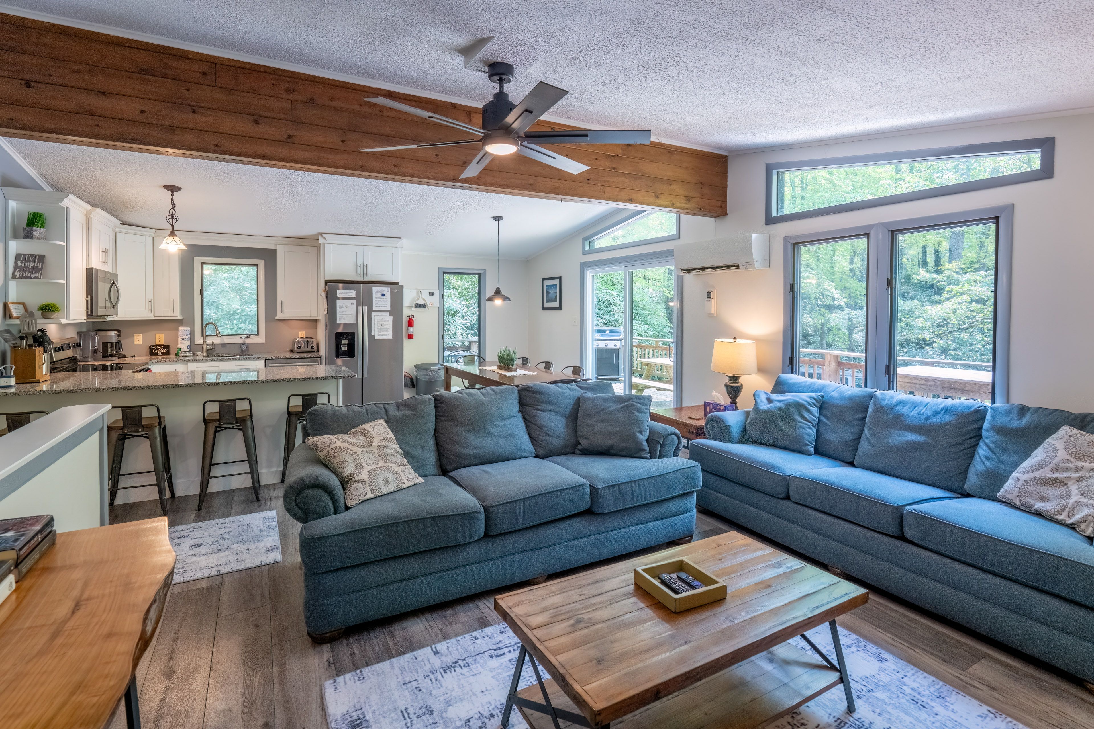 Lake Harmony Vacation Rental | 5BR | 2BA | 2,200 Sq Ft | Stairs Required