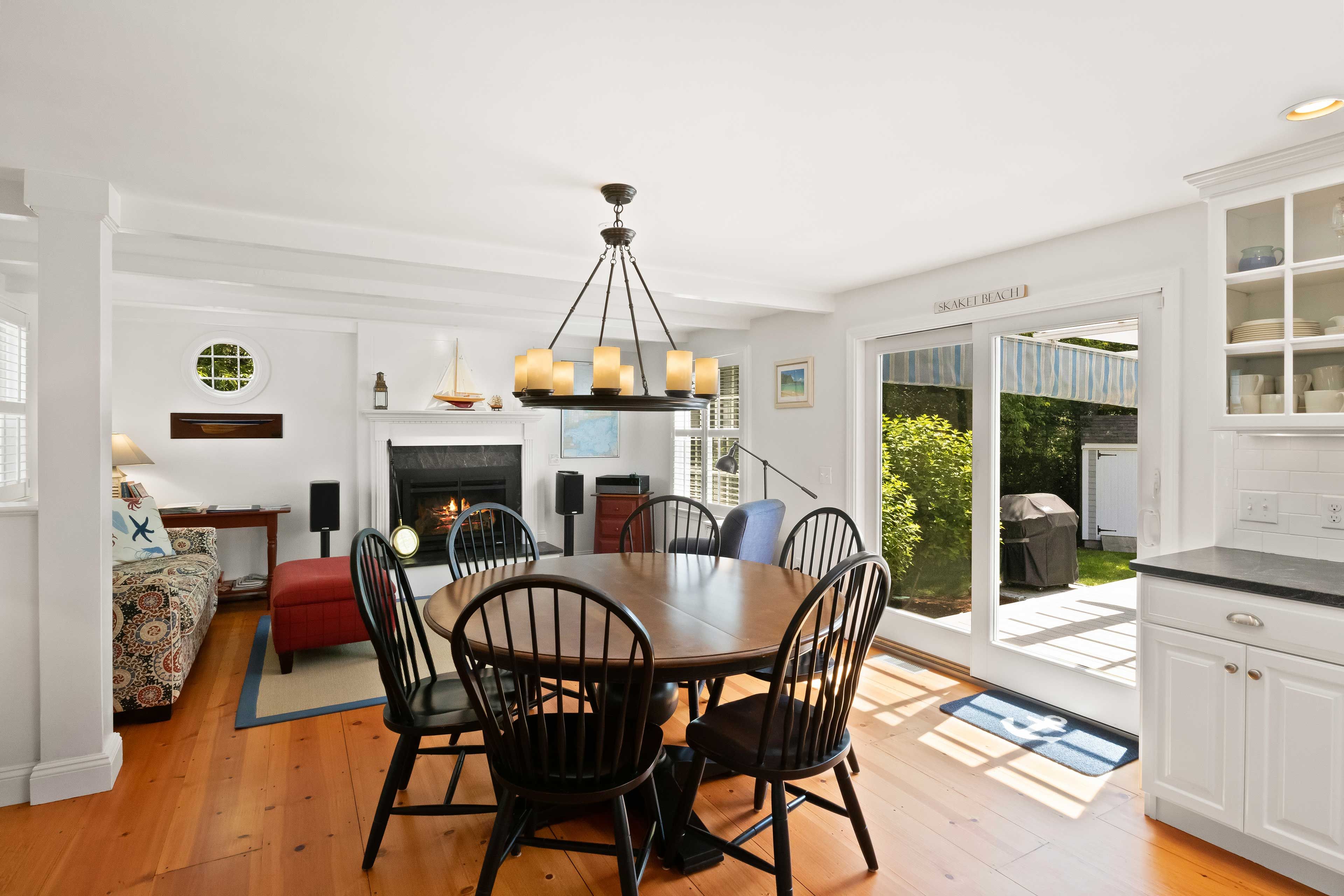 Dining Table | 6- Person Table
