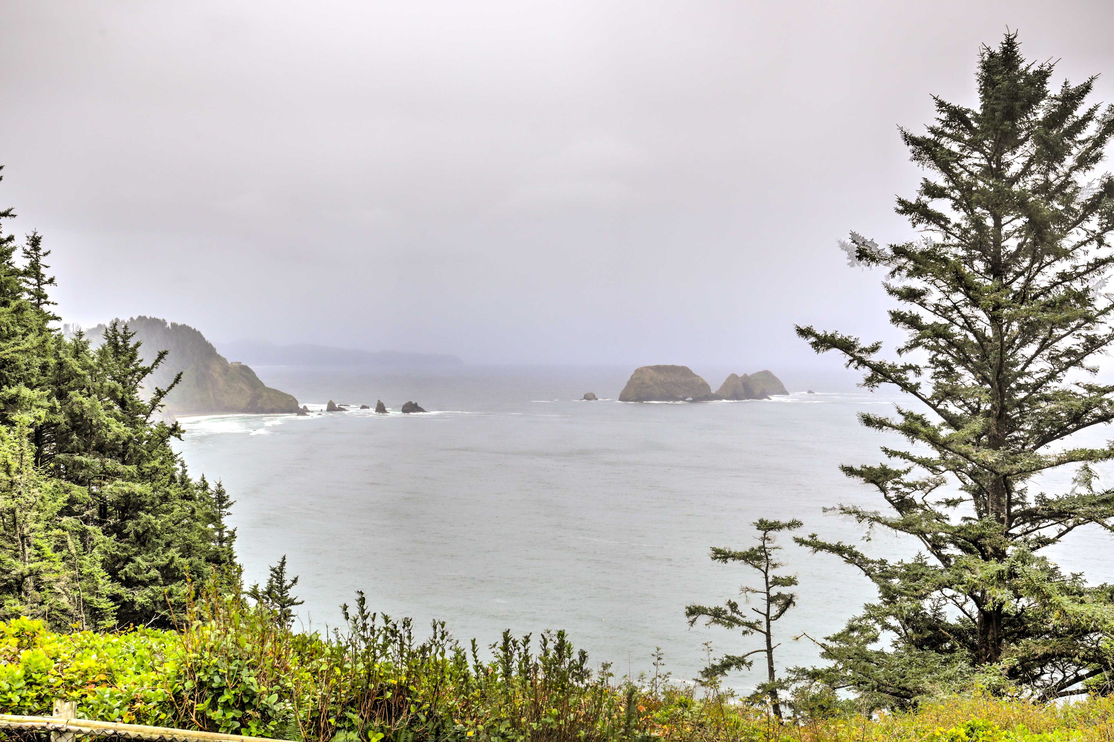 Pacific Ocean views aren't far!