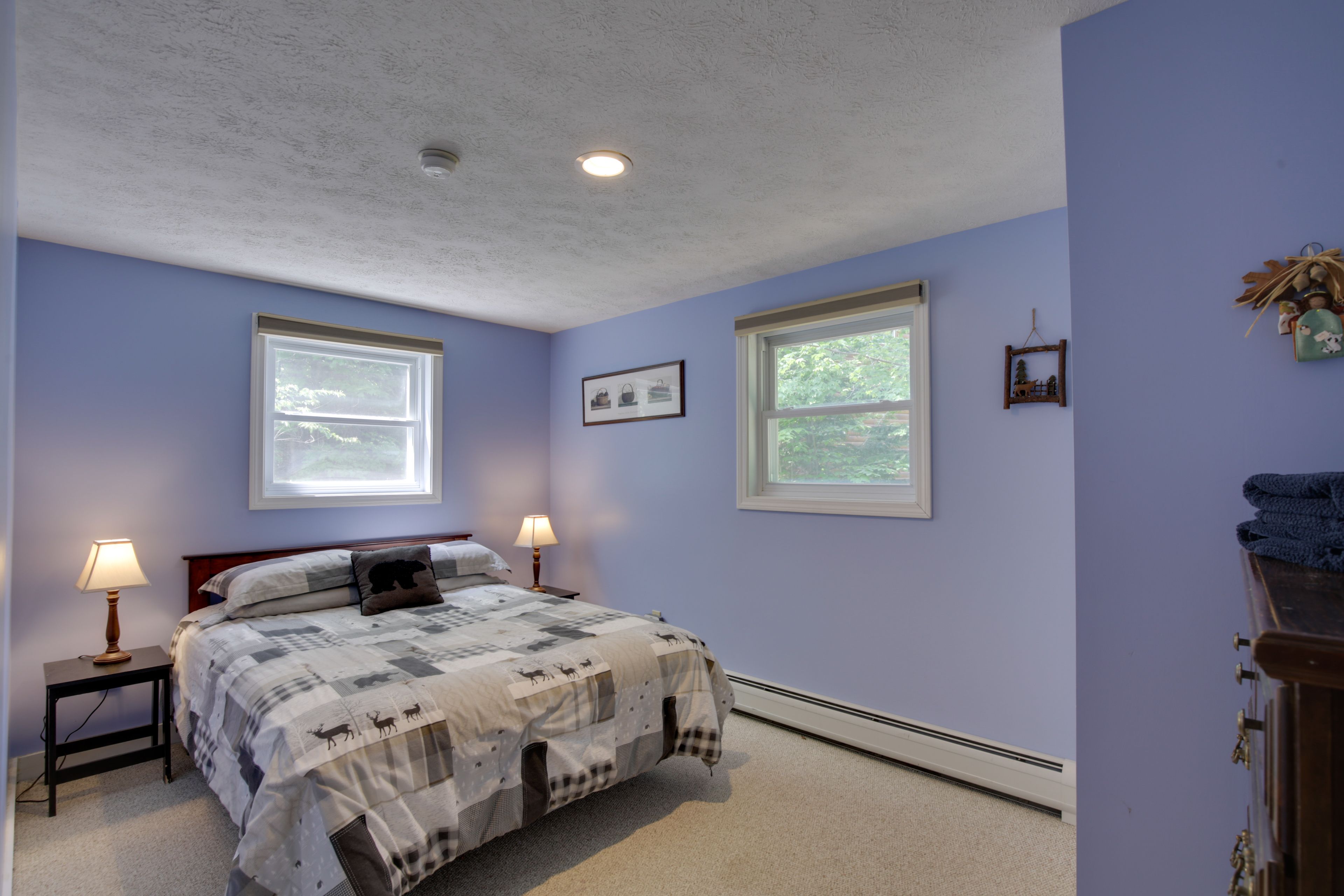 Bedroom 2 | Queen Bed