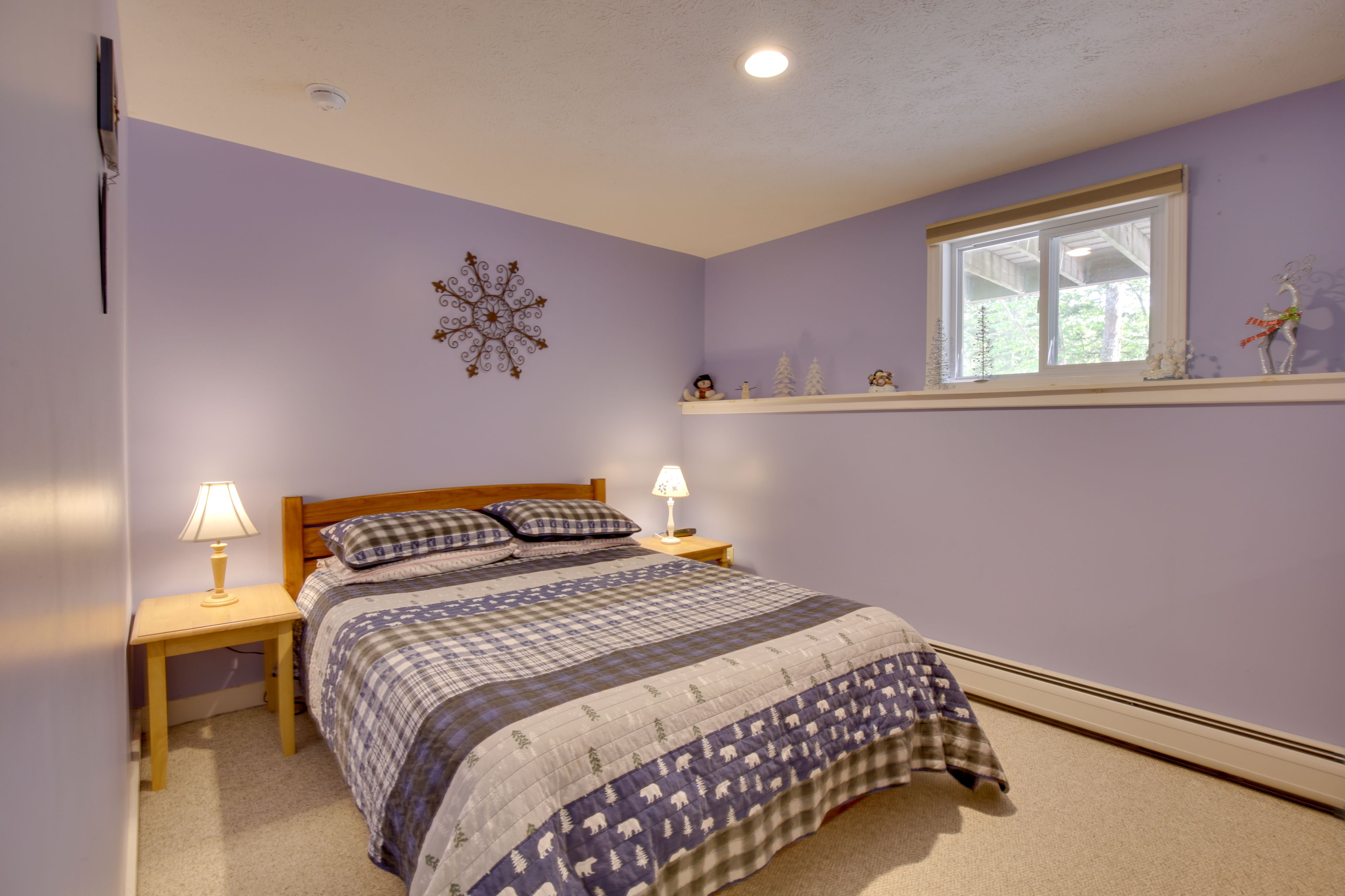 Bedroom 3 | Queen Bed