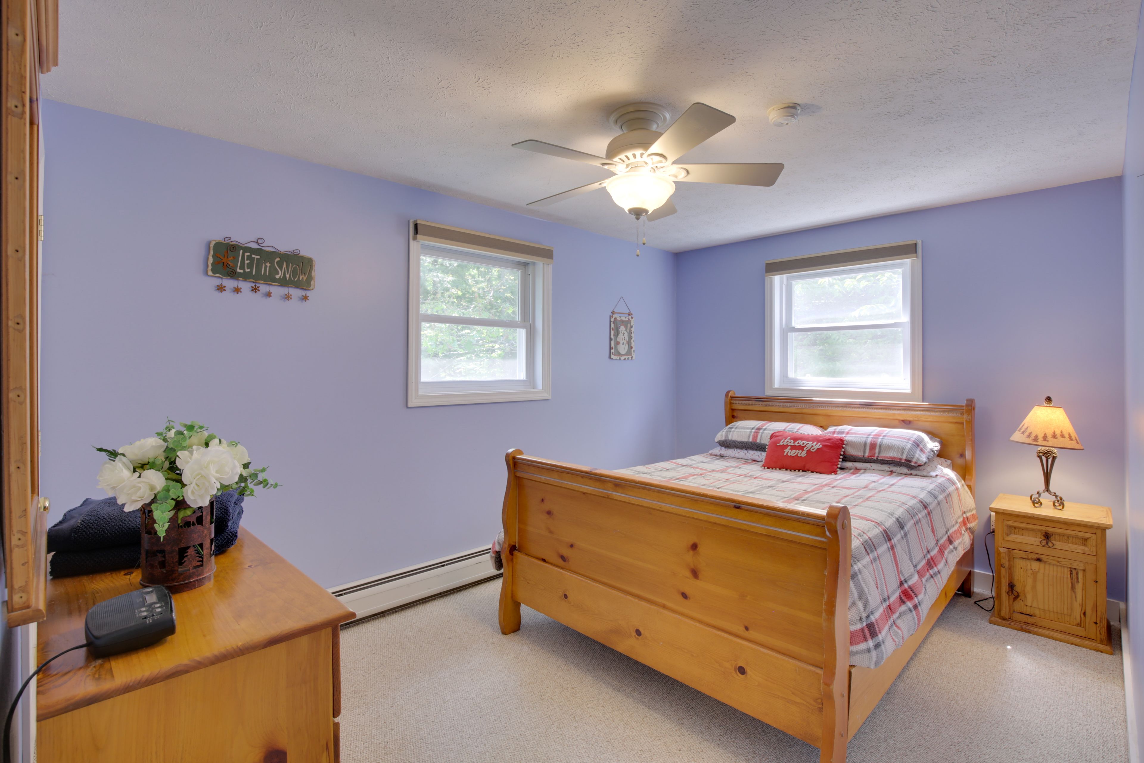 Bedroom 1 | Queen Bed