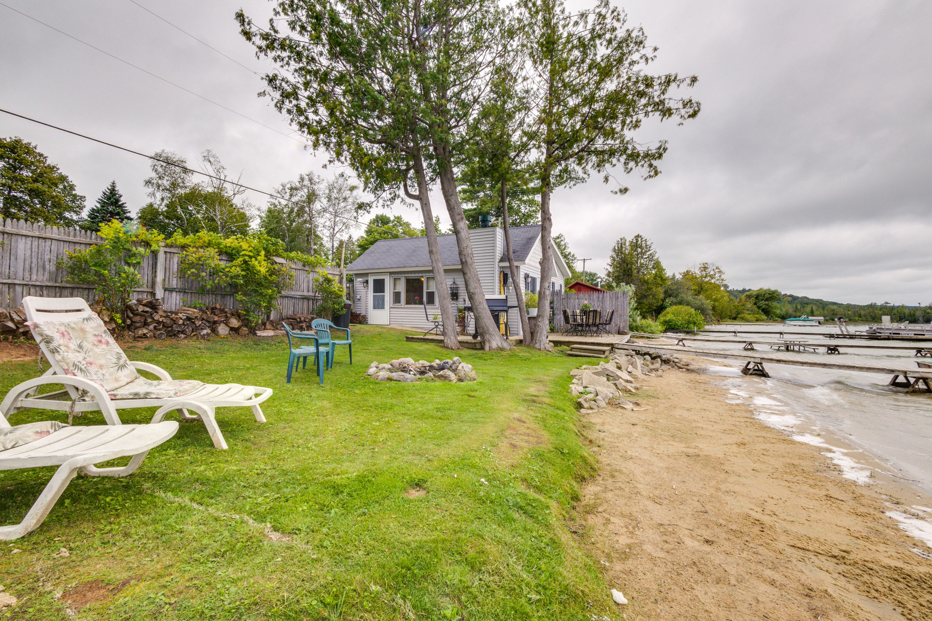 Private Beach | Fire Pit | Dock | Single-Story Cottage