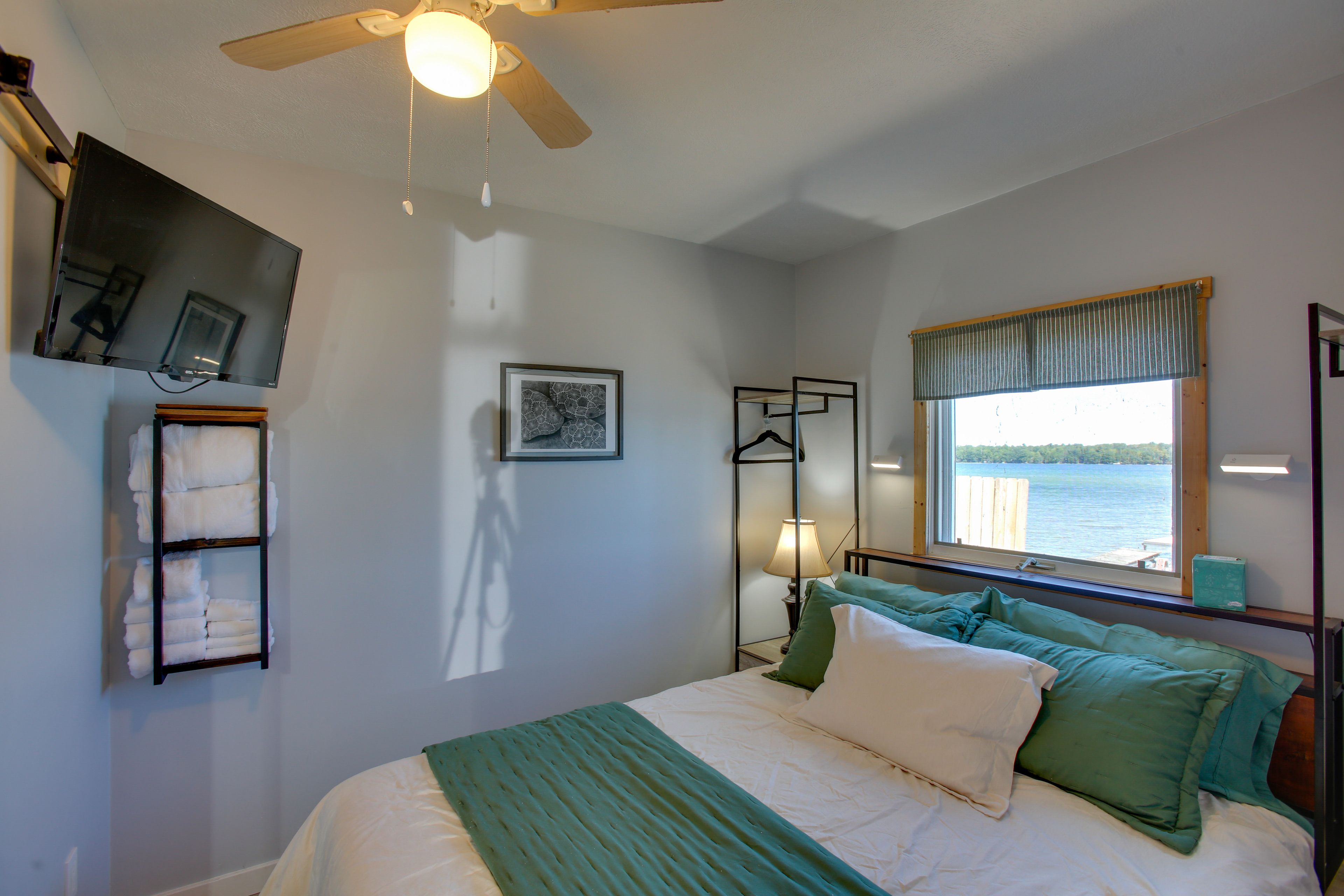Bedroom 1 | Queen Bed | Linens Provided