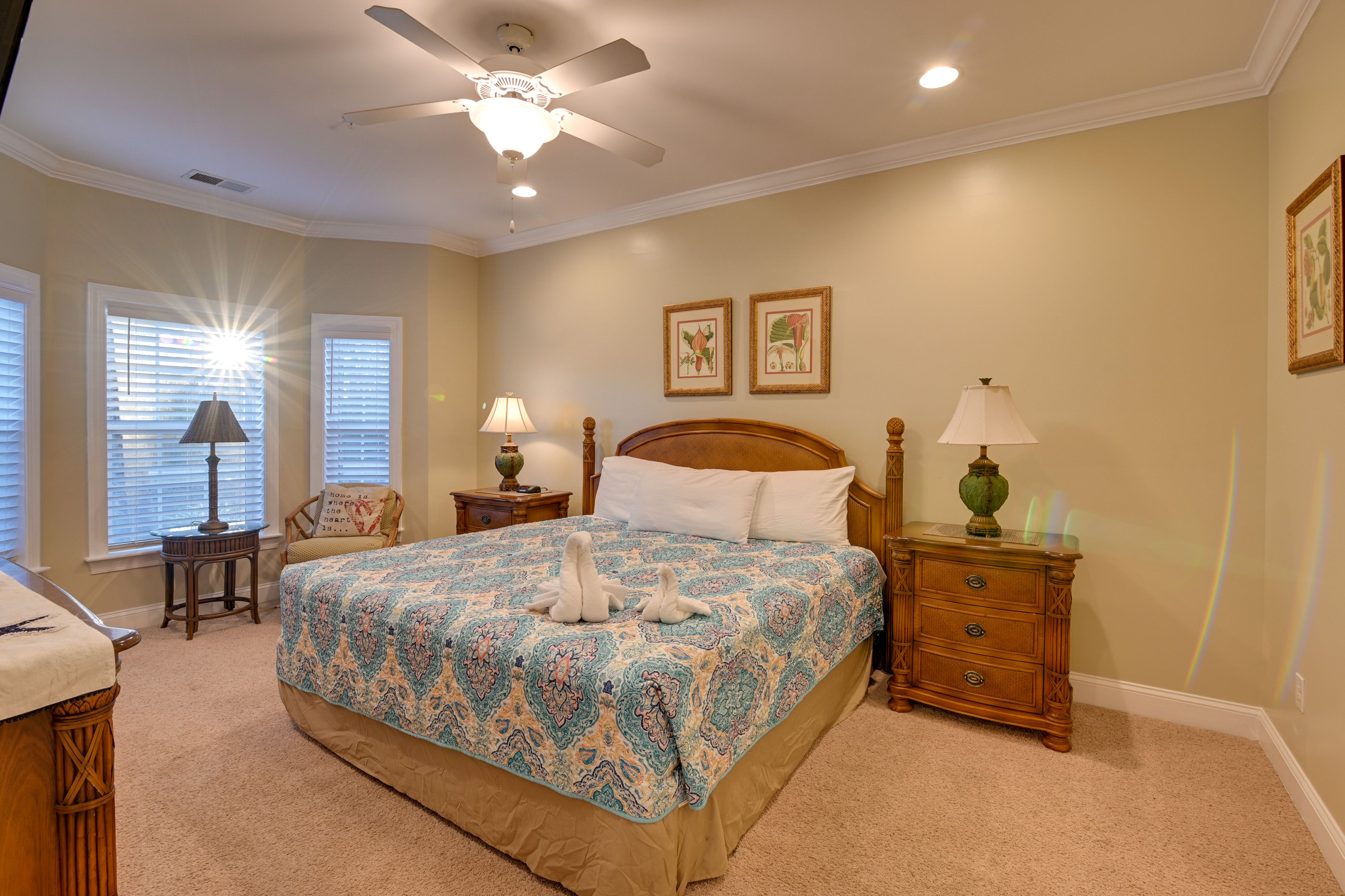Bedroom 1 | King Bed | En-Suite Bathroom