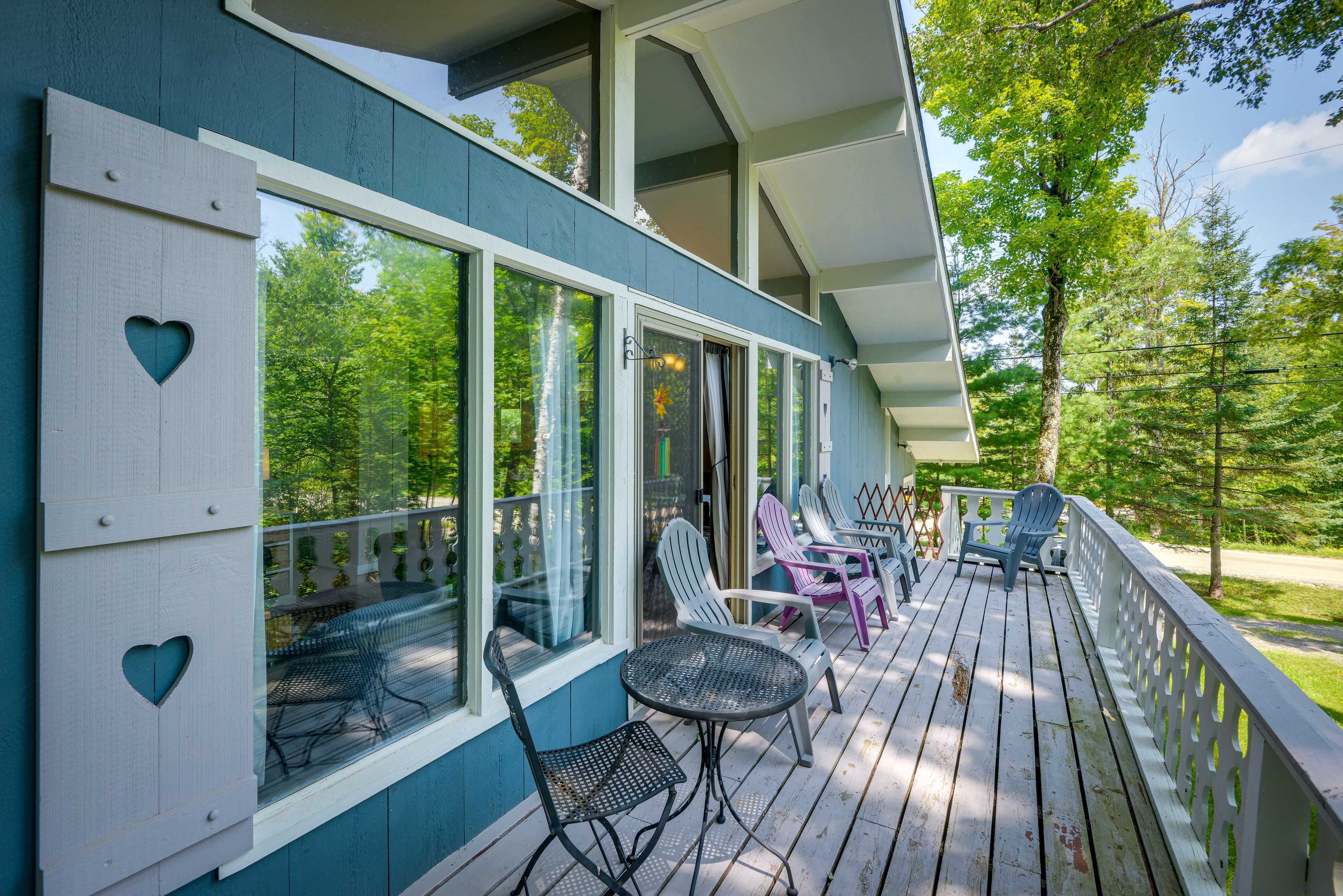 Front Deck | Lounge Seating | Fire Pit (Starter Firewood Supply Provided)