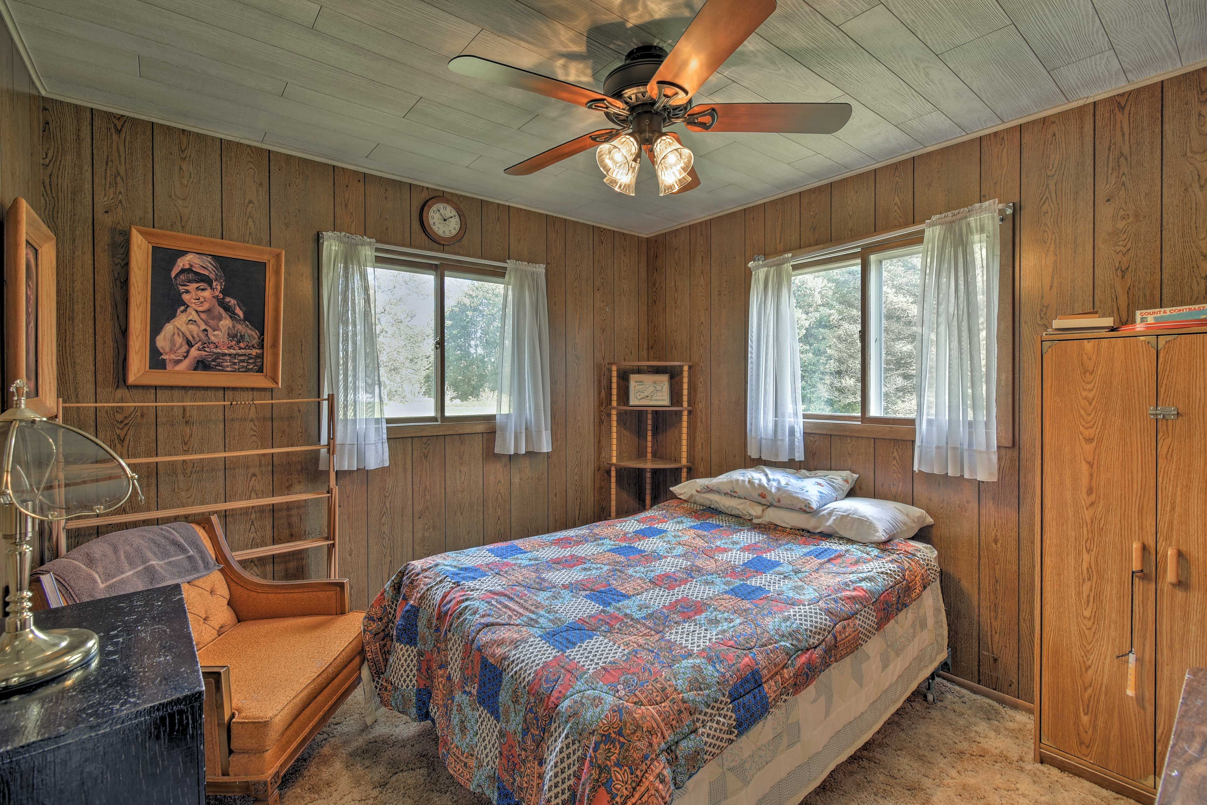 Bedroom 1 | Full Bed