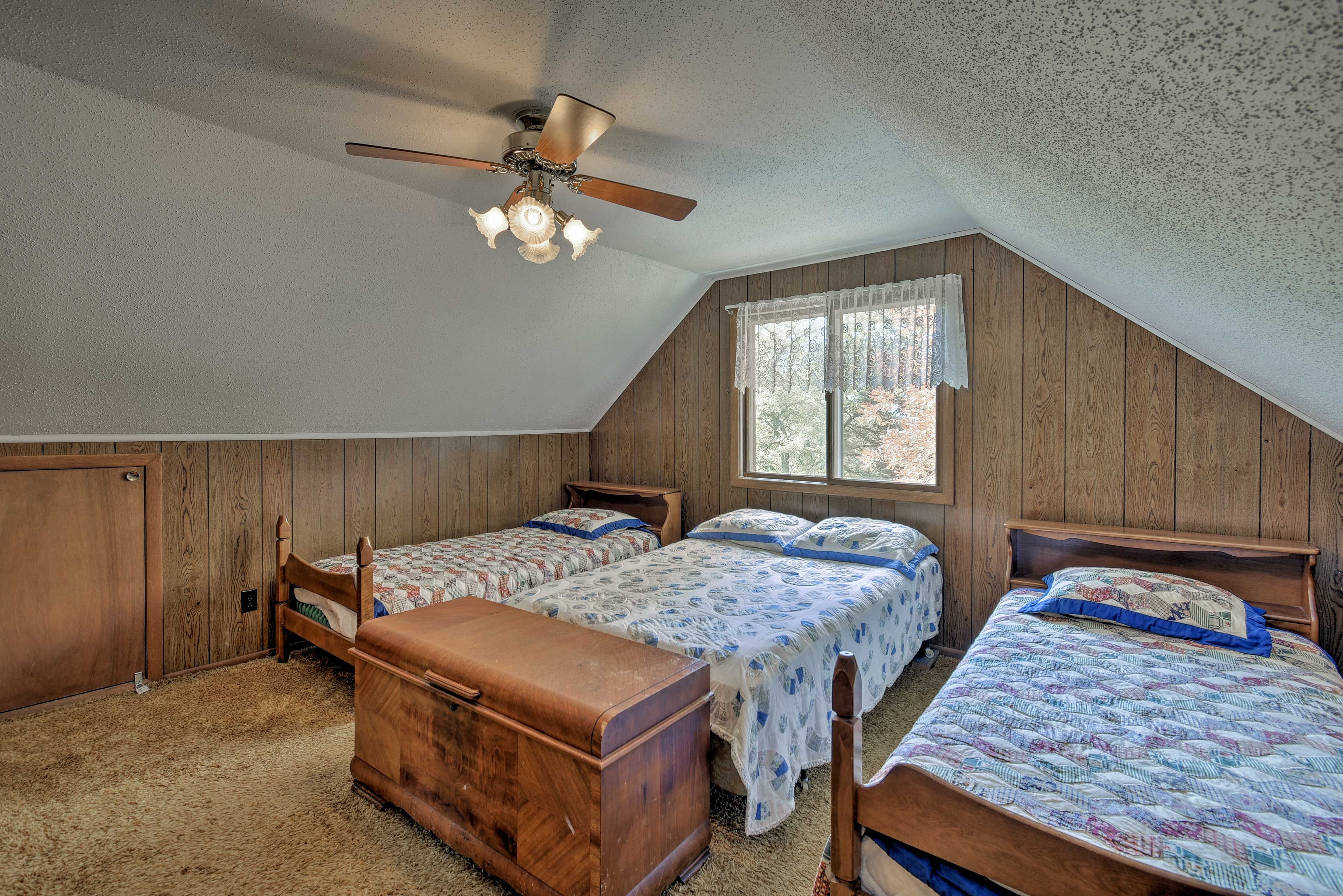 Bedroom 4 | 2 Twin Beds | Full Bed