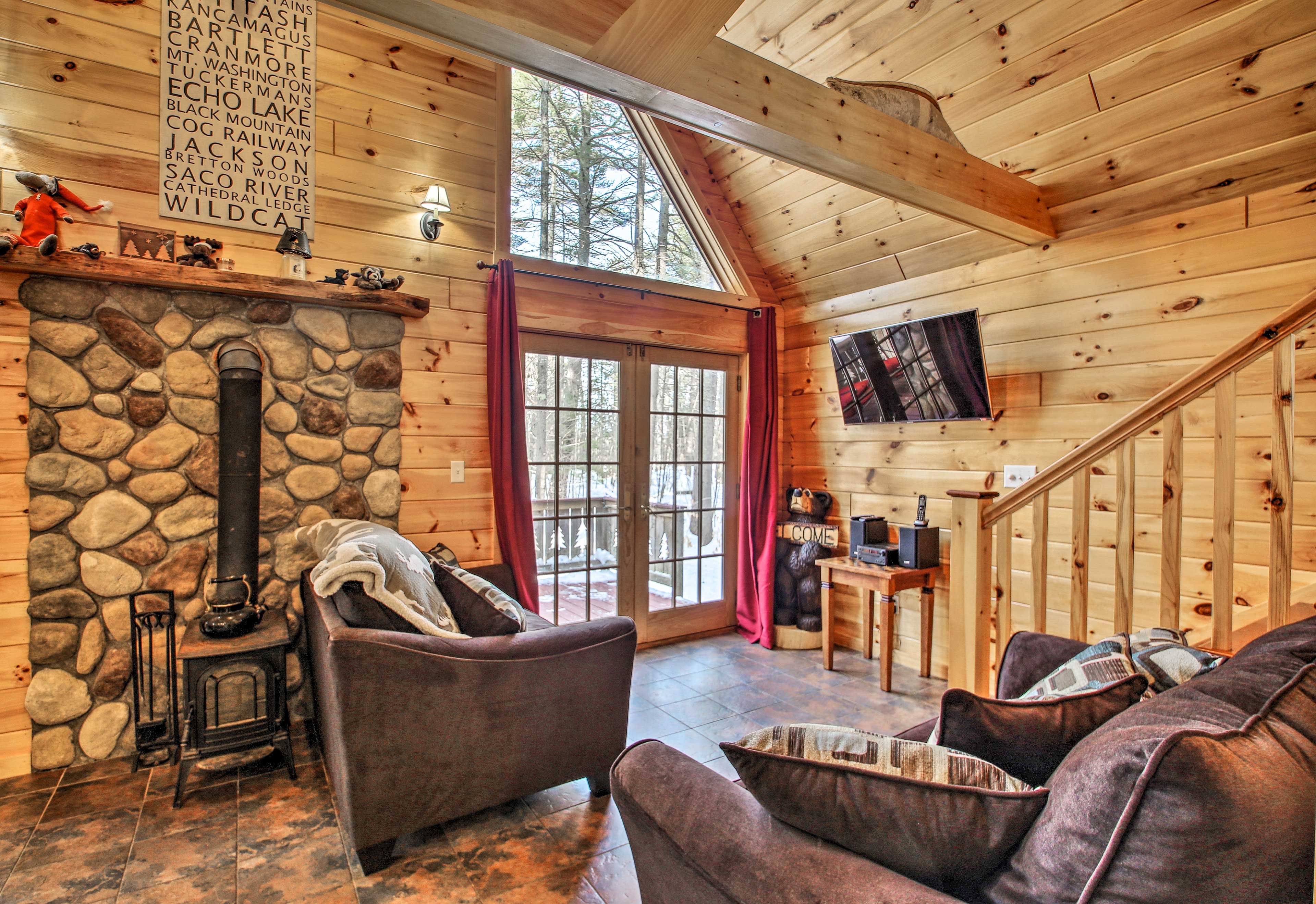 Living Room | Free WiFi | Smart TV