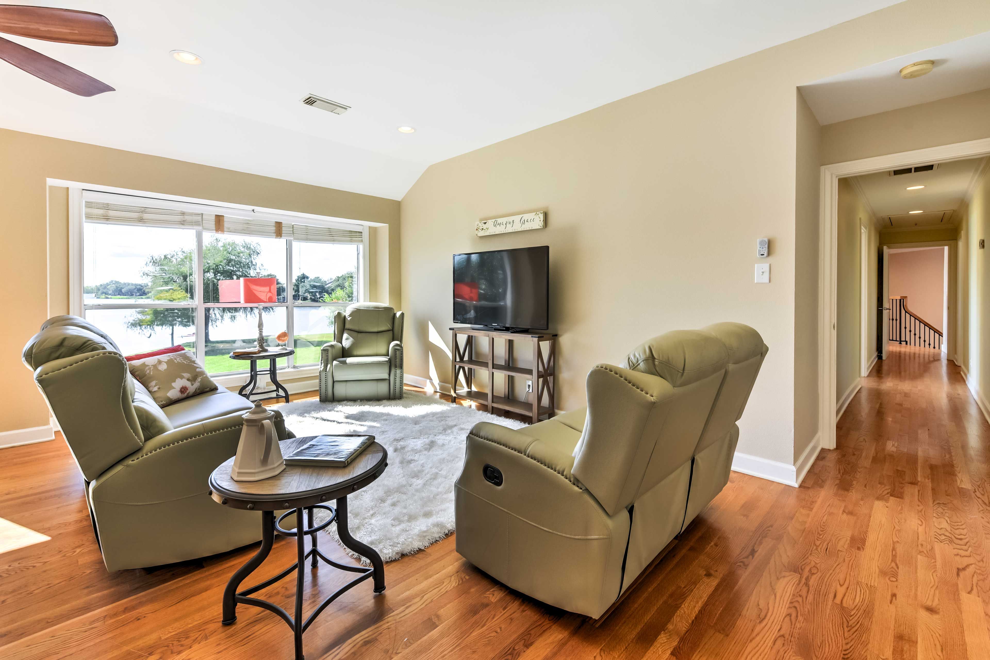 Media Room | Wet Bar