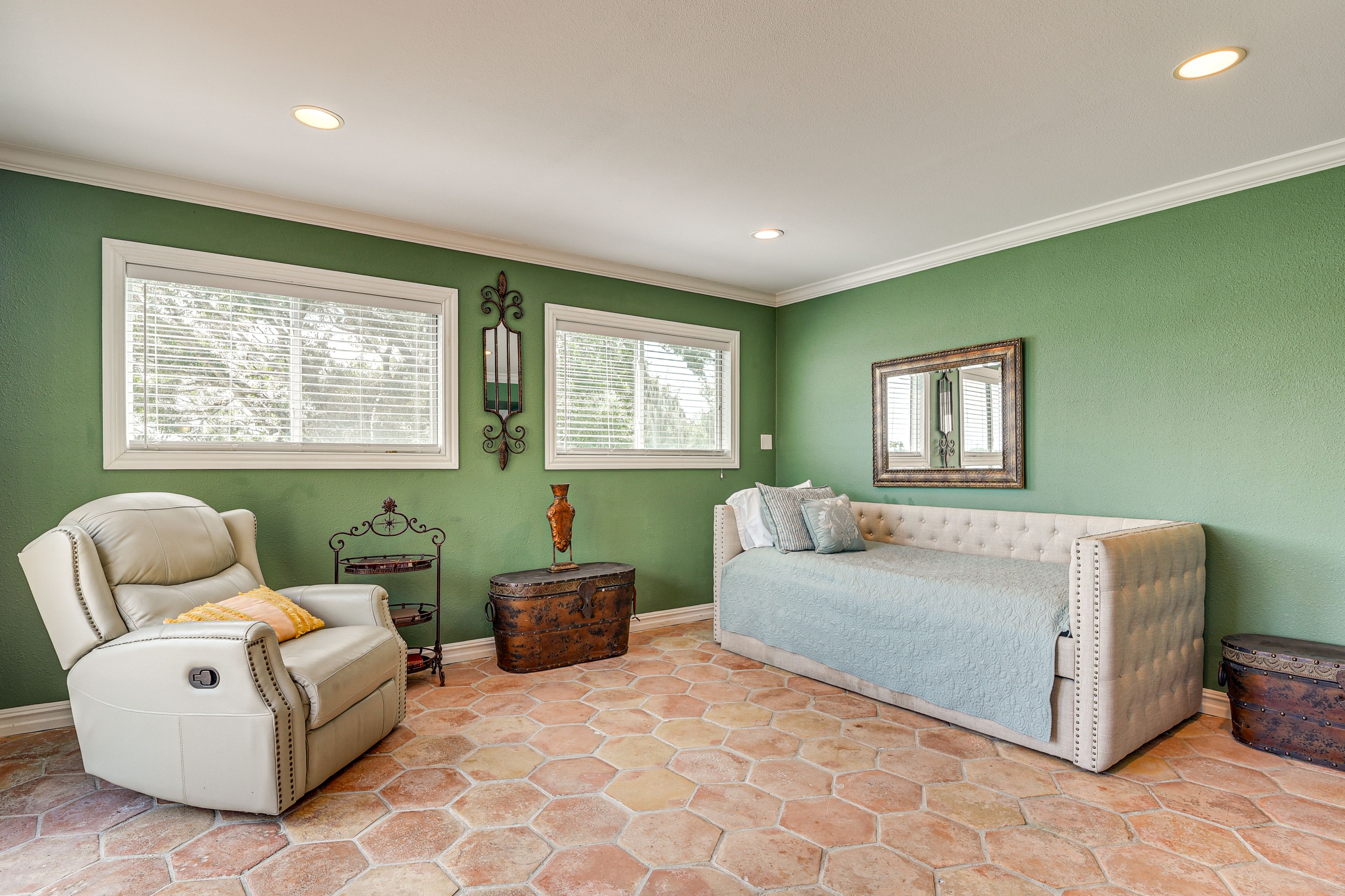 Bedroom 3 | Twin Daybed w/ Twin Trundle | Washer & Dryer