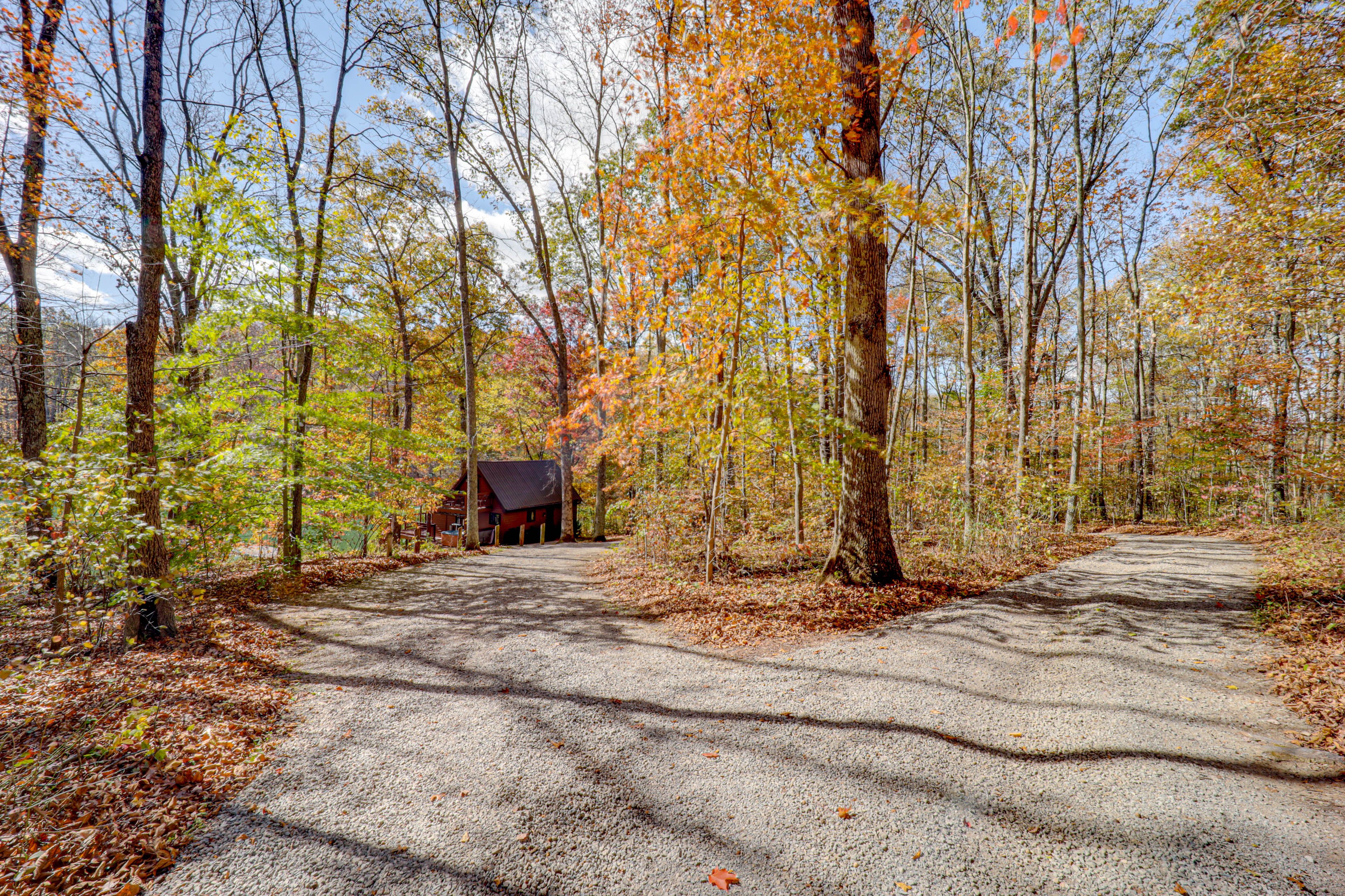 Parking | Gravel Driveway (4 Vehicles)