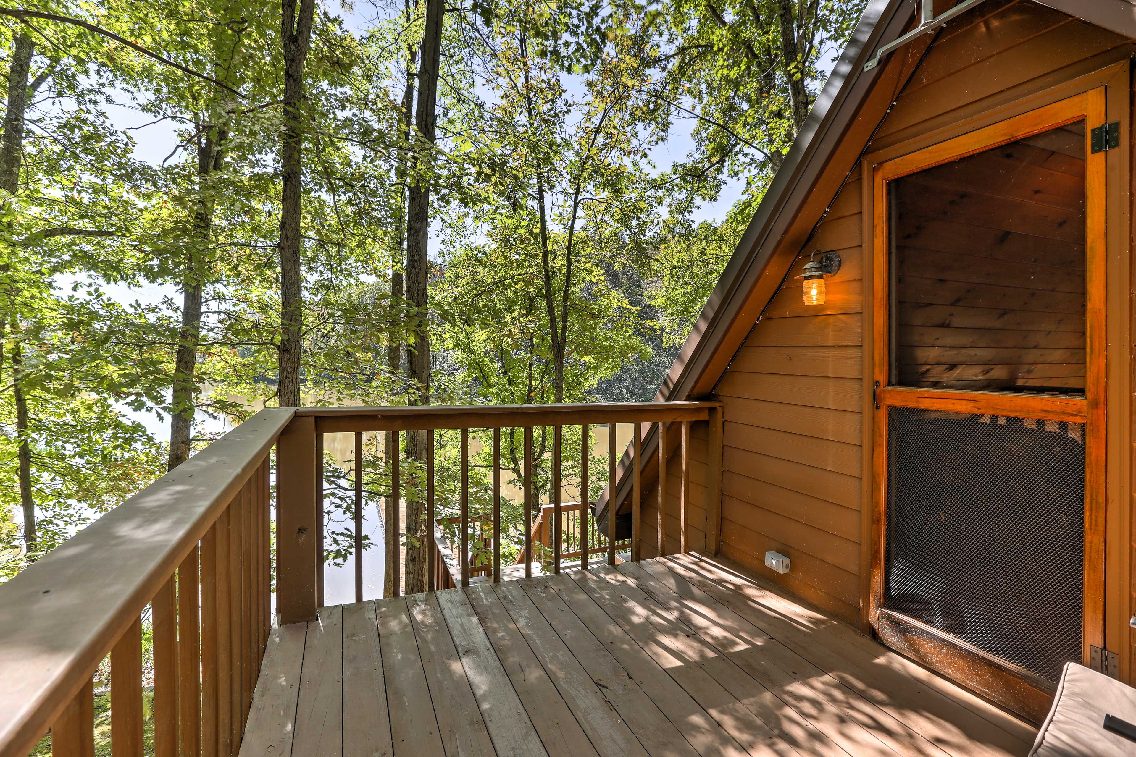 Private Balcony | Lake Views