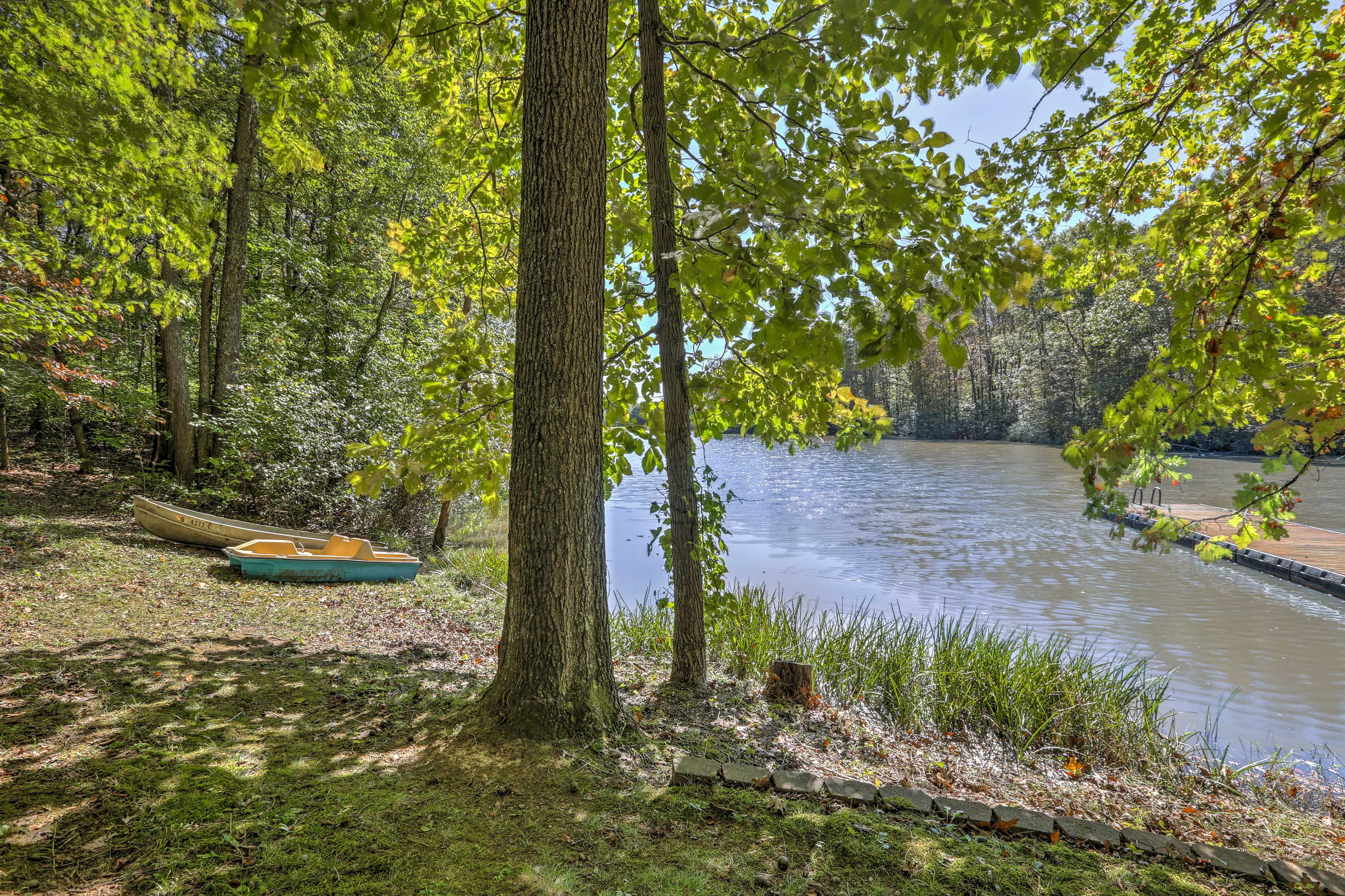 Paddle Boat & Row Boat Provided