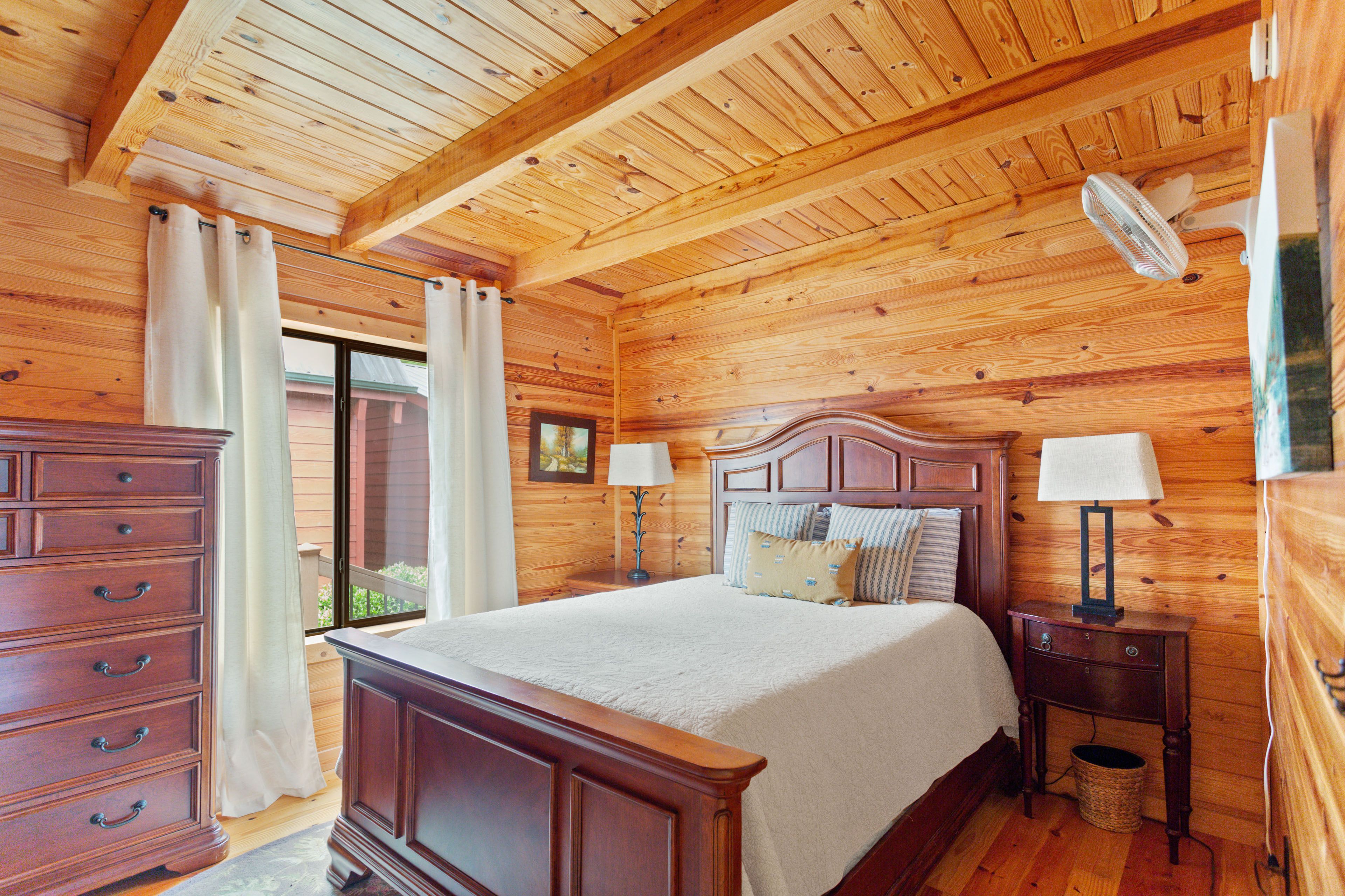 Bedroom 2 | Queen Bed | Main Level