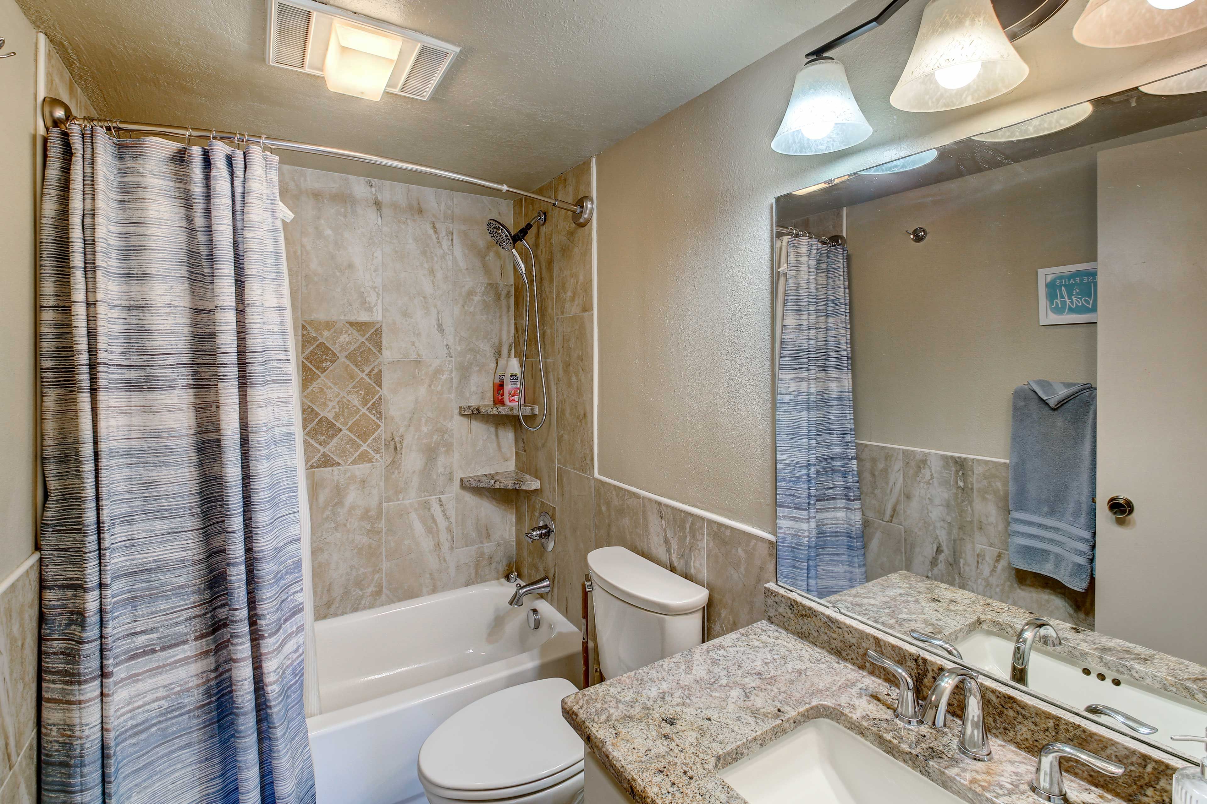 Full Bathroom | Towels & Linens Provided