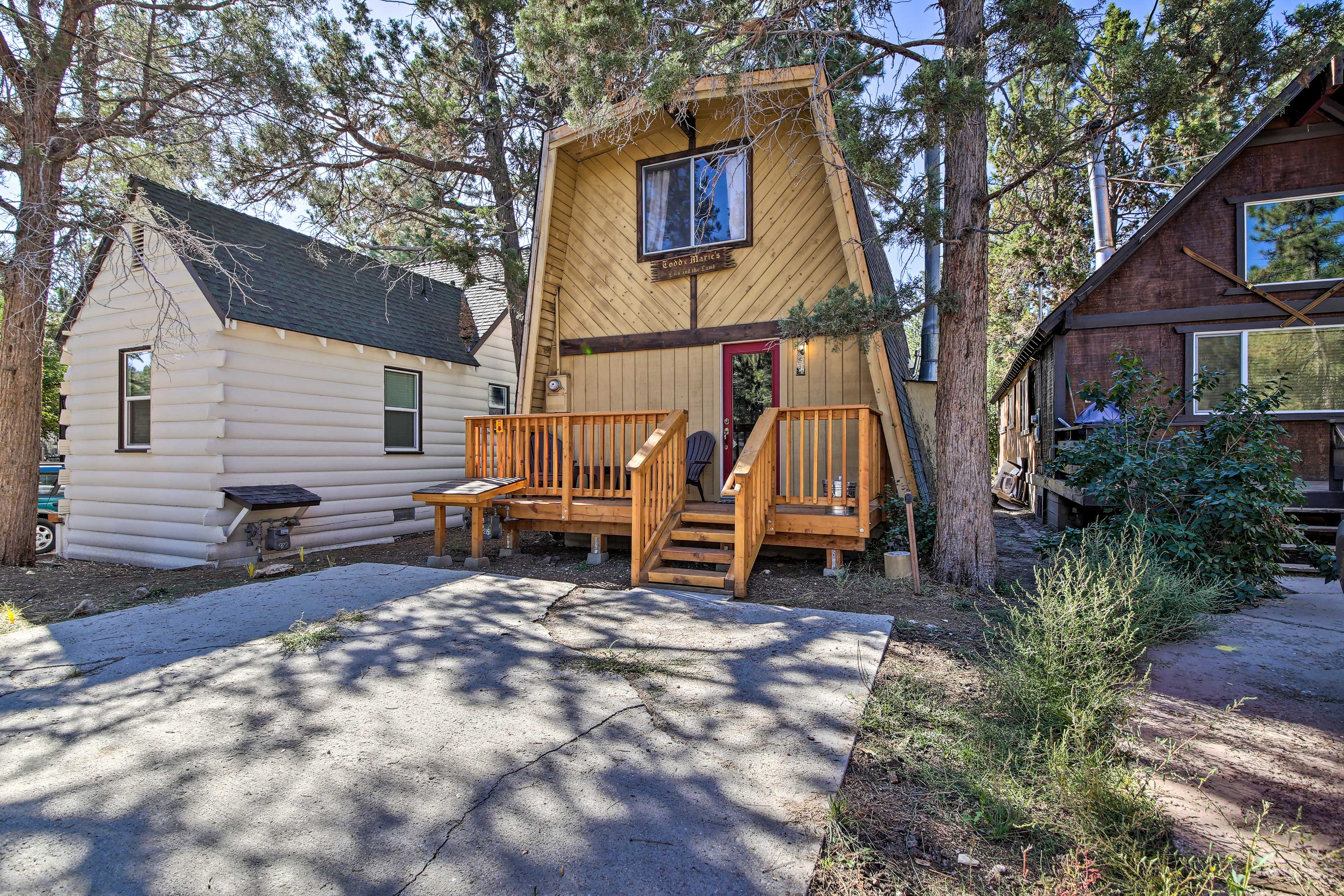 Big Bear City Vacation Rental | 2BR | 1BA | 720 Sq Ft | Stairs Required