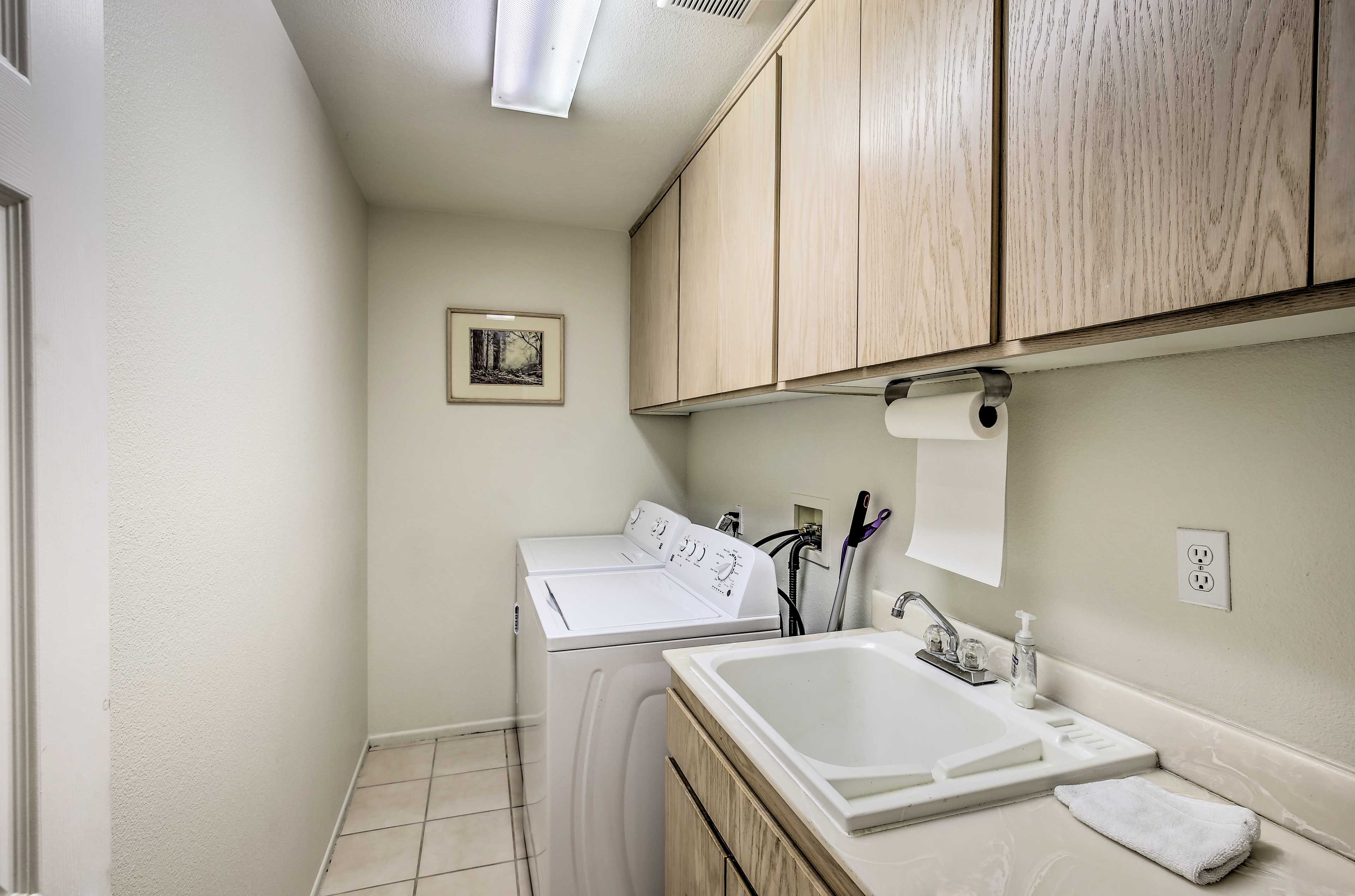 Keep everyone's clothes fresh with in-unit laundry machines.