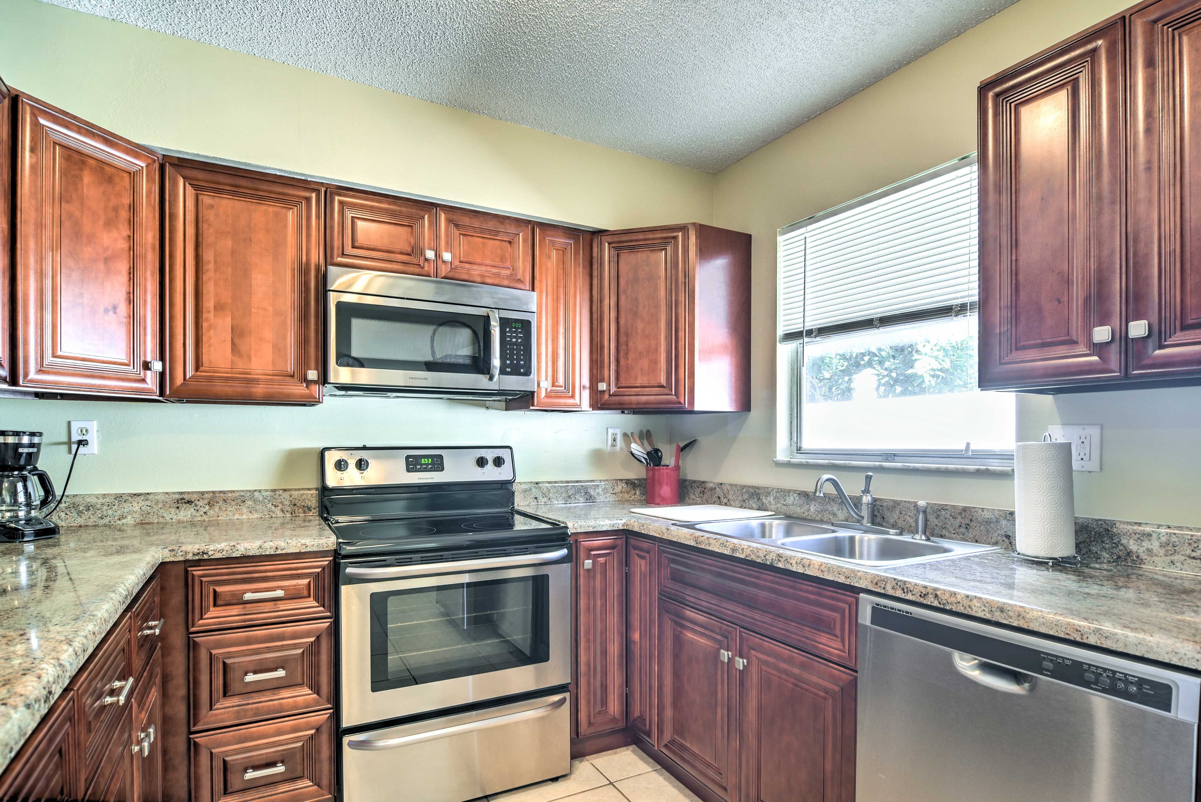 Whip up the family's favorite dishes in this updated kitchen!