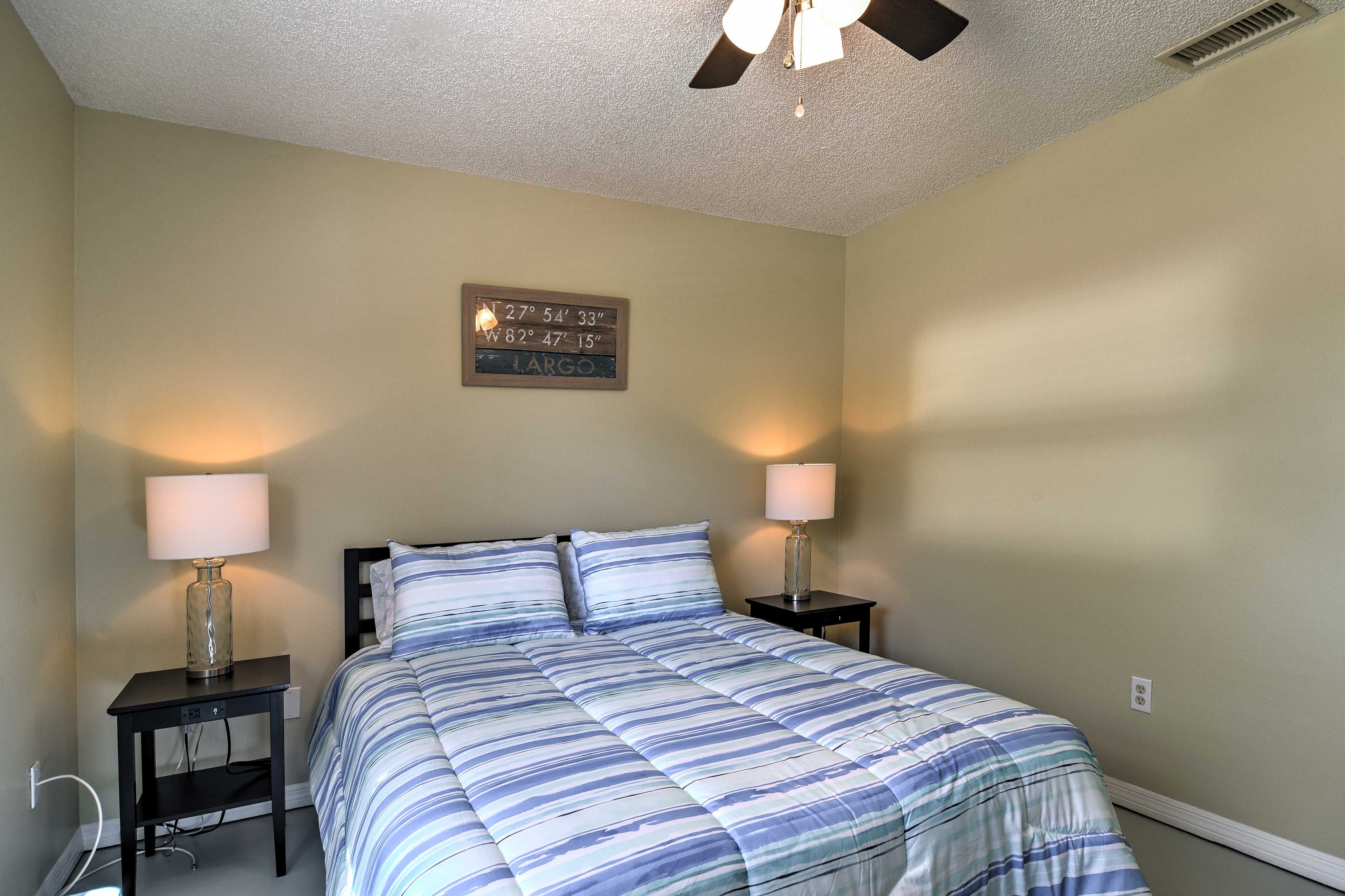 Heads of the household will get a great night of sleep in this queen bed.