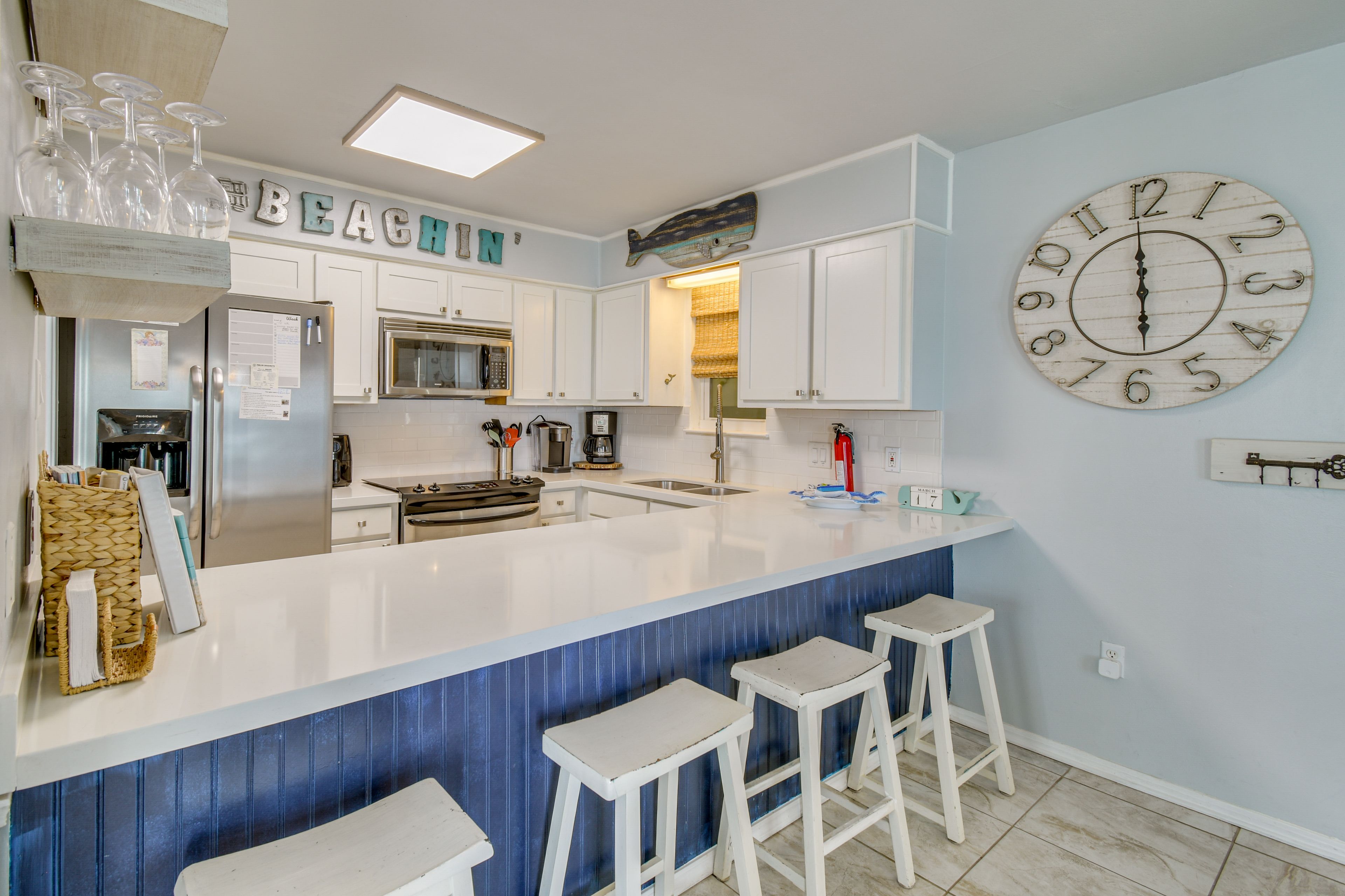 Kitchen | Cooking Basics | Coffee Maker | Paper Towels/Trash Bags Provided