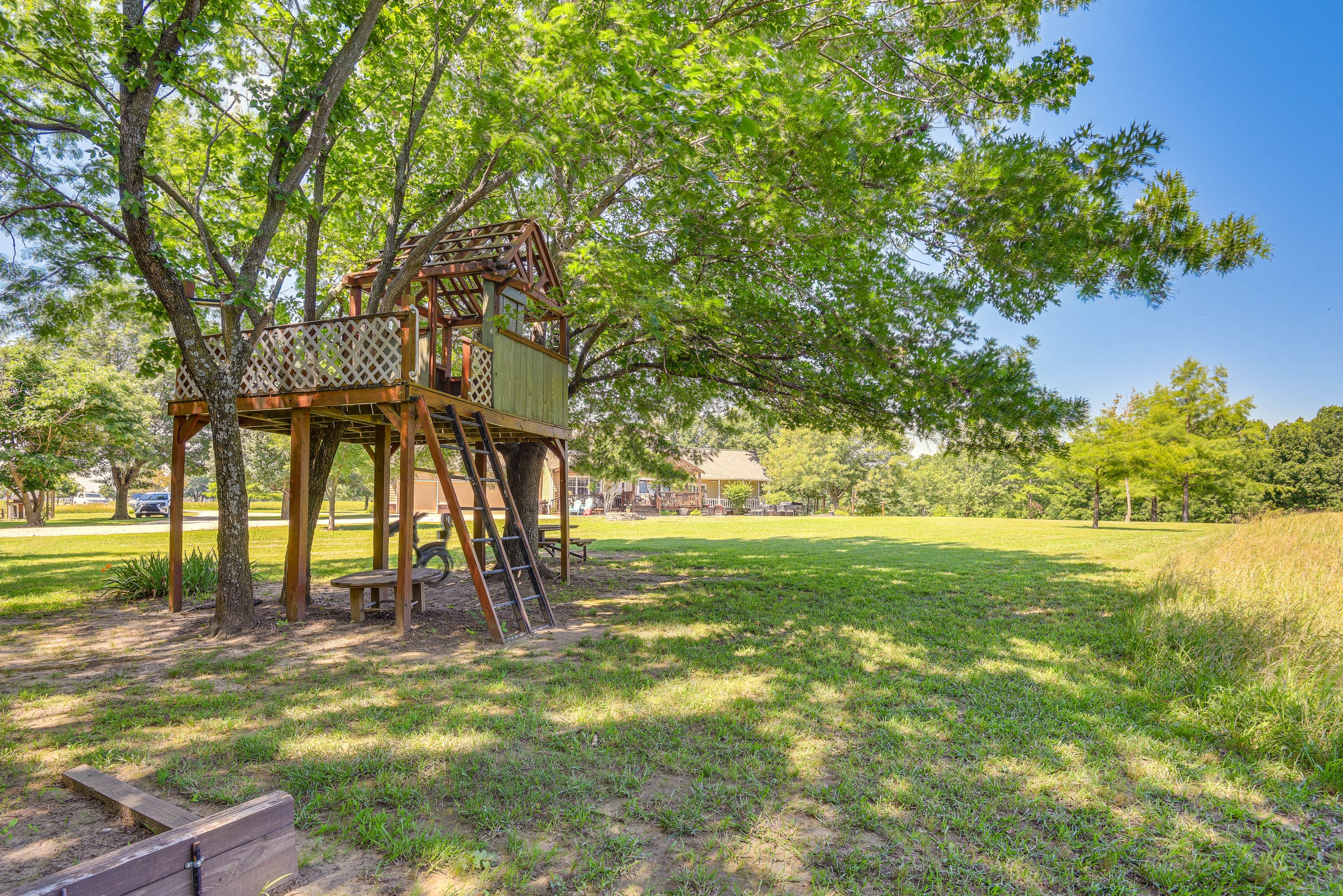 Treehouse | Corn Hole | Horseshoes | Soccer Nets