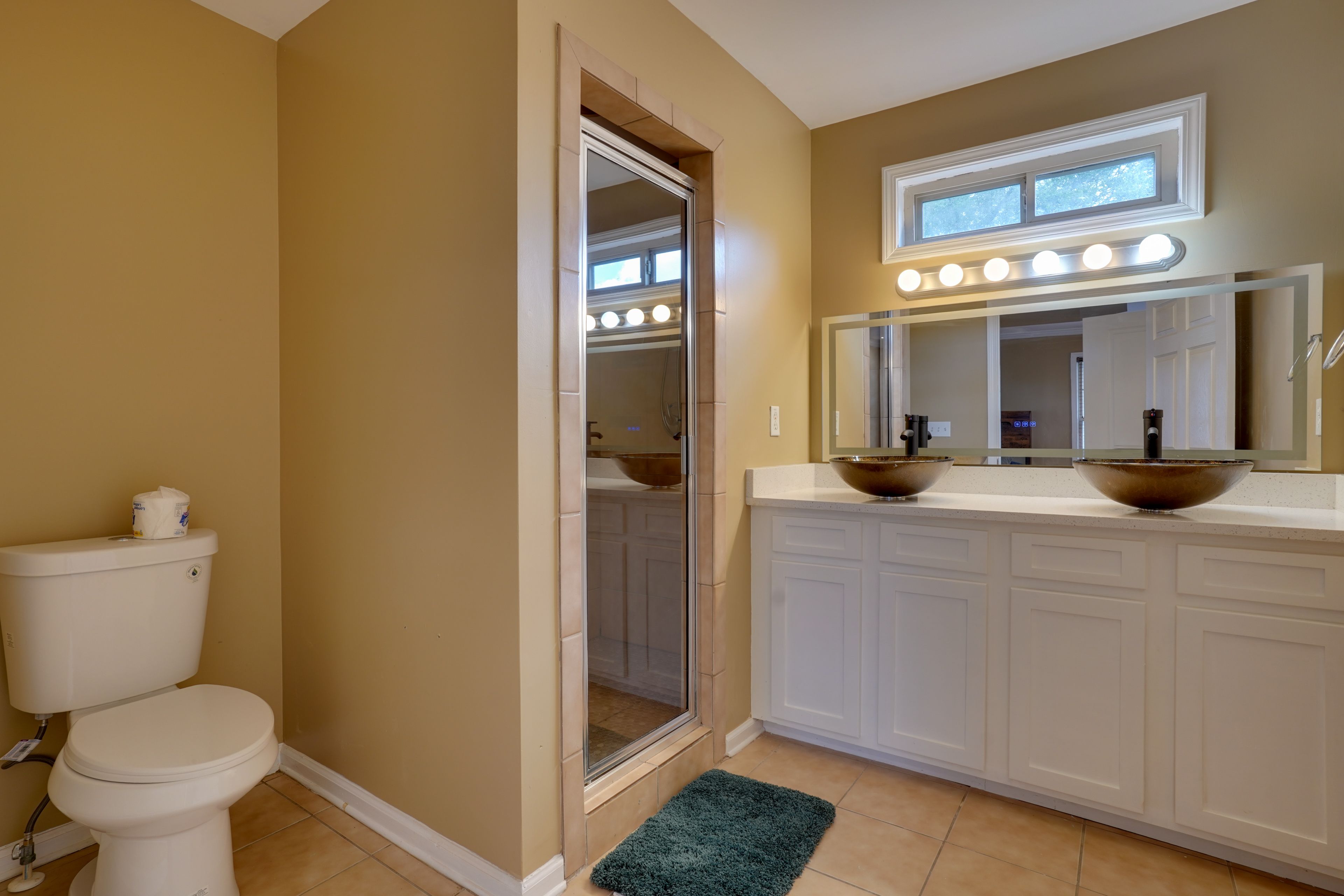 En-Suite Bathroom | 2nd Floor